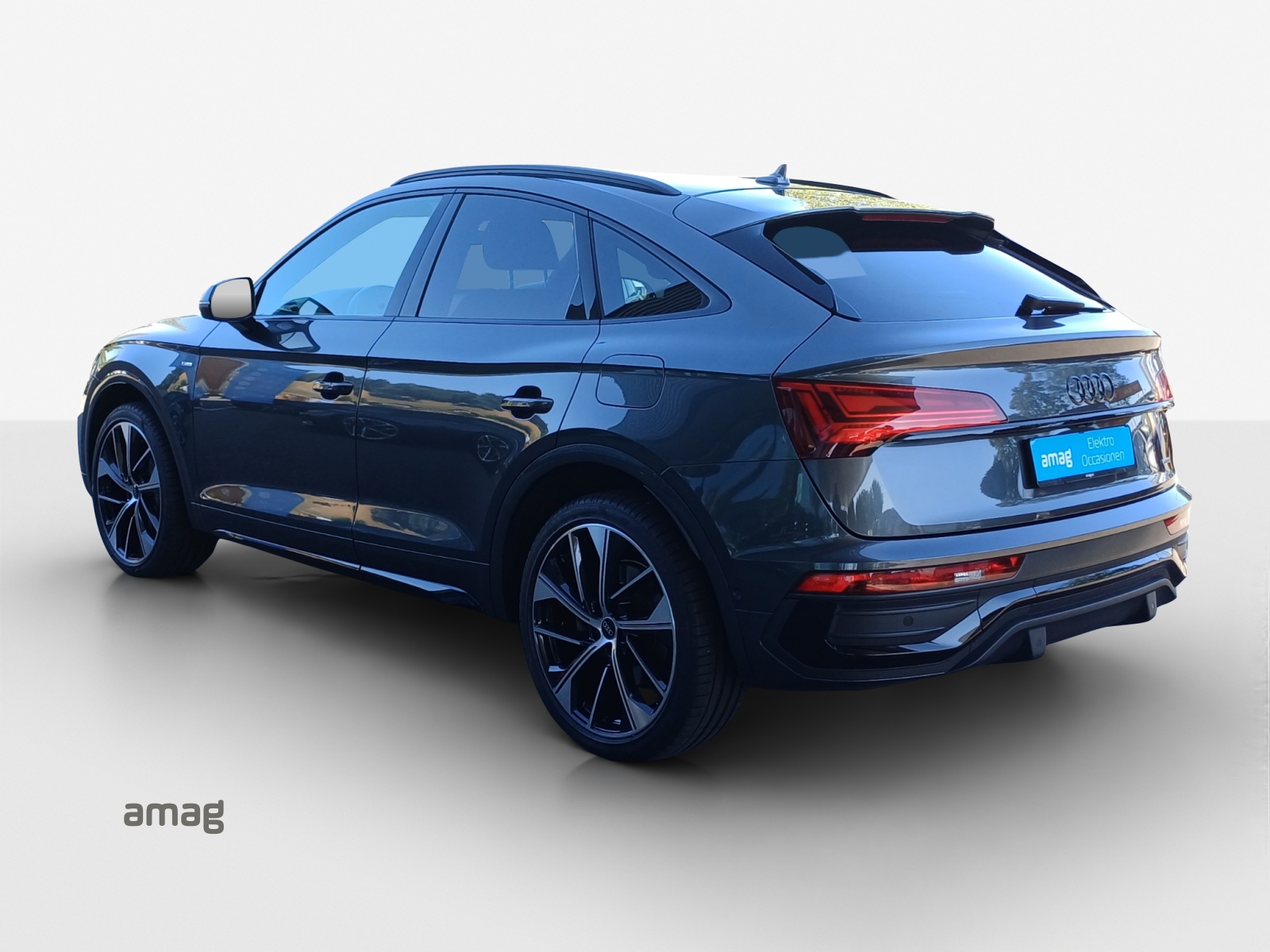 AUDI Q5 Sportback 55 TFSI e PHEV S line quattro S-tronic-image-2