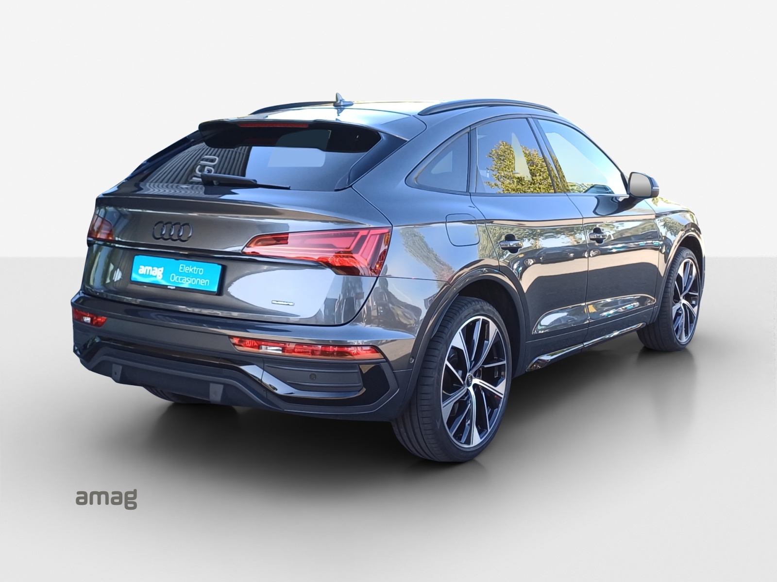 AUDI Q5 Sportback 55 TFSI e PHEV S line quattro S-tronic-image-4