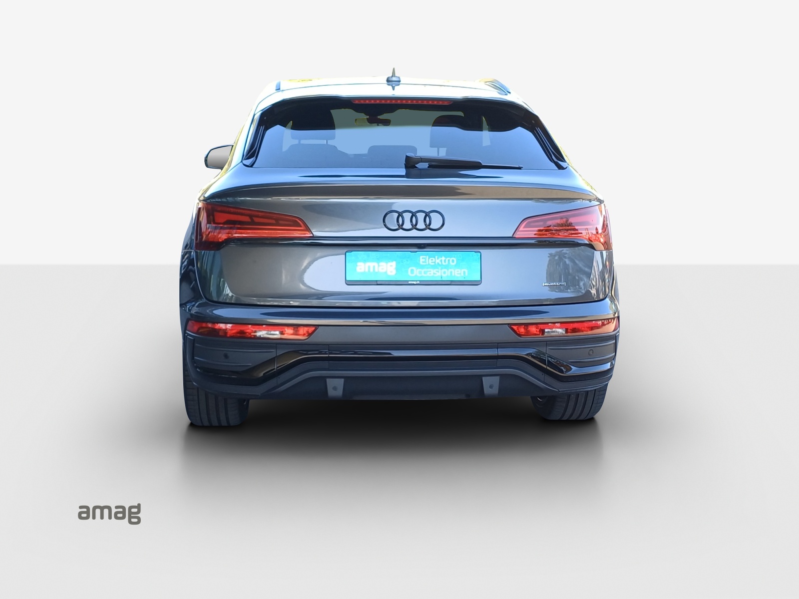 AUDI Q5 Sportback 55 TFSI e PHEV S line quattro S-tronic-image-3