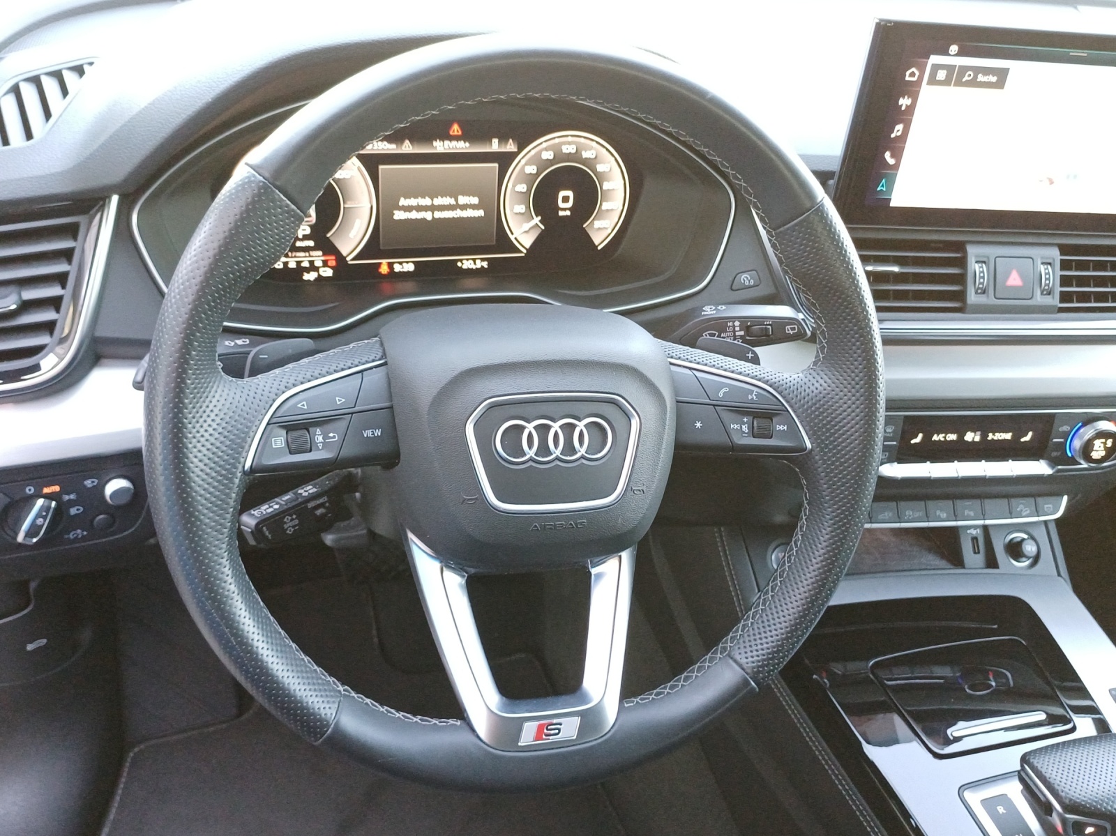 AUDI Q5 Sportback 55 TFSI e PHEV S line quattro S-tronic-image-9