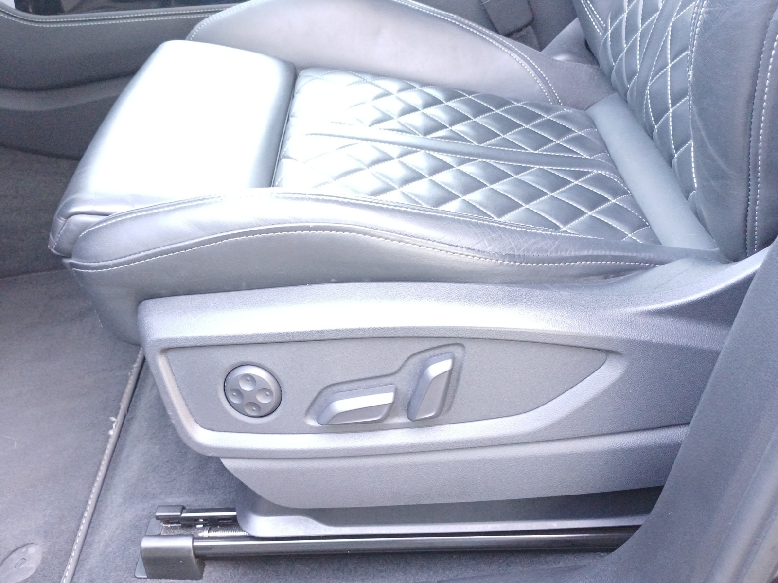 AUDI Q5 Sportback 55 TFSI e PHEV S line quattro S-tronic-image-15