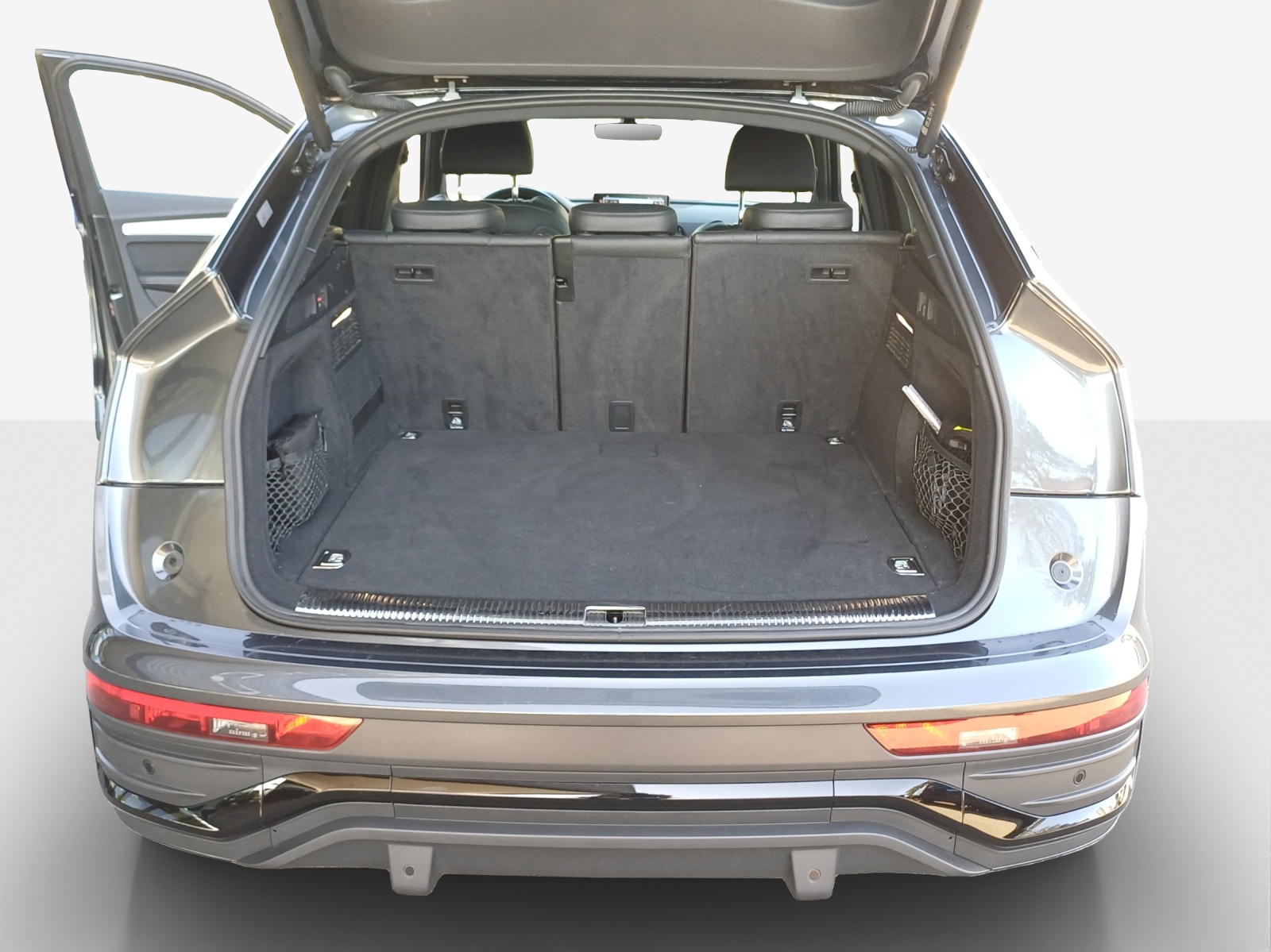 AUDI Q5 Sportback 55 TFSI e PHEV S line quattro S-tronic-image-12