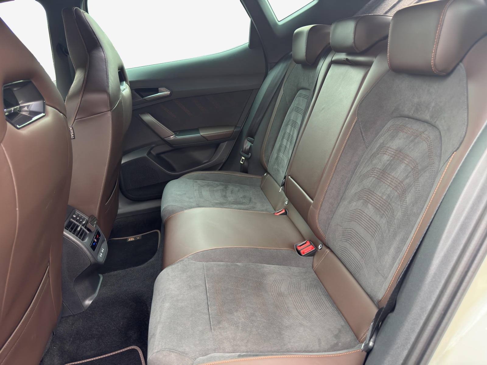 CUPRA Formentor 2.5TSI VZ5 Taiga Grey 4Drive DSG-image-11