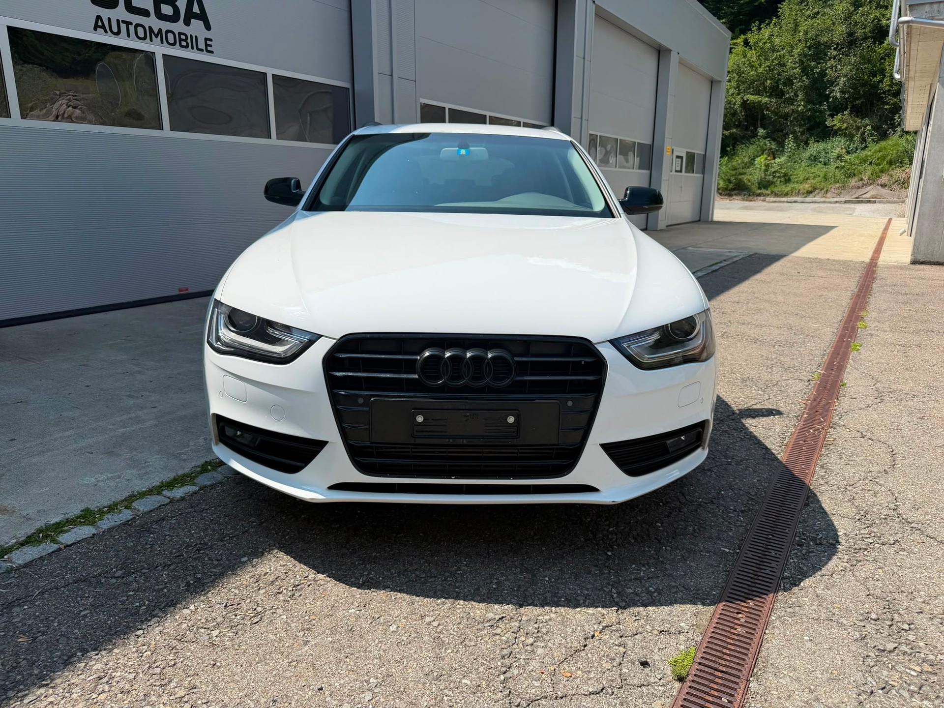 AUDI A4 Avant 2.0 TDI quattro S-tronic-image-1