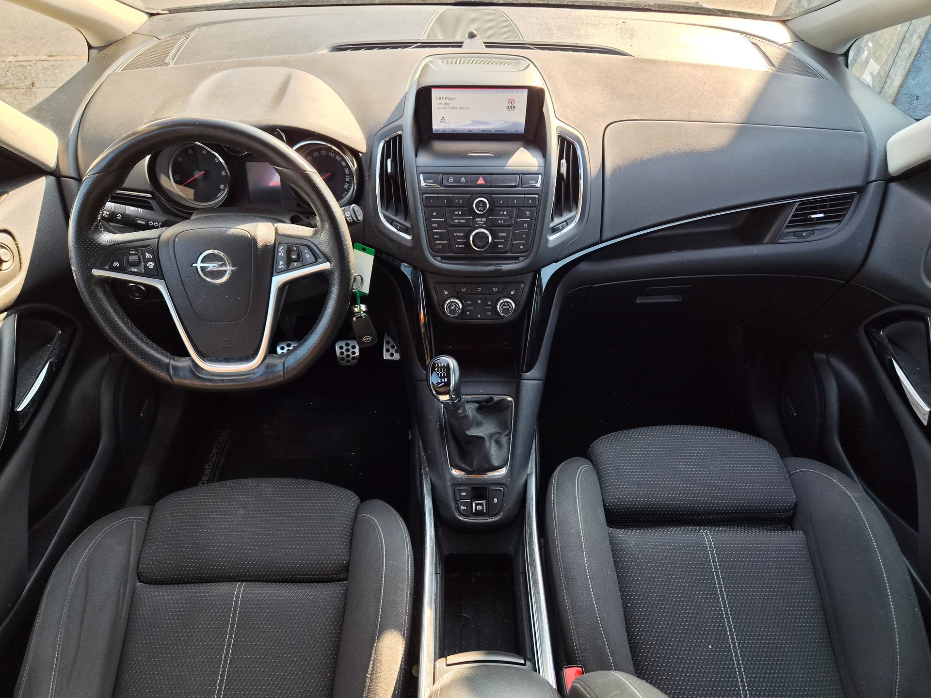 OPEL Zafira Tourer 2.0 CDTi BiTurbo Sport-image-9