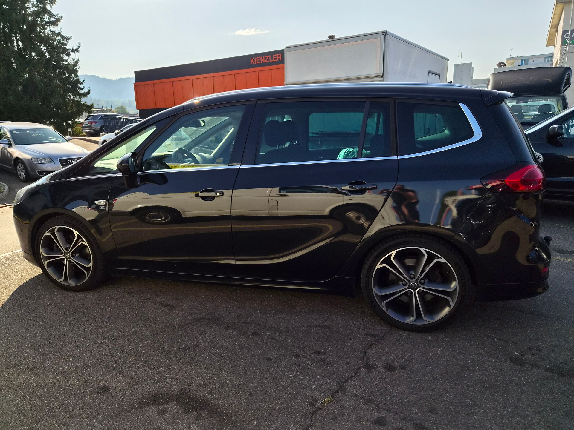 OPEL Zafira Tourer 2.0 CDTi BiTurbo Sport-image-3