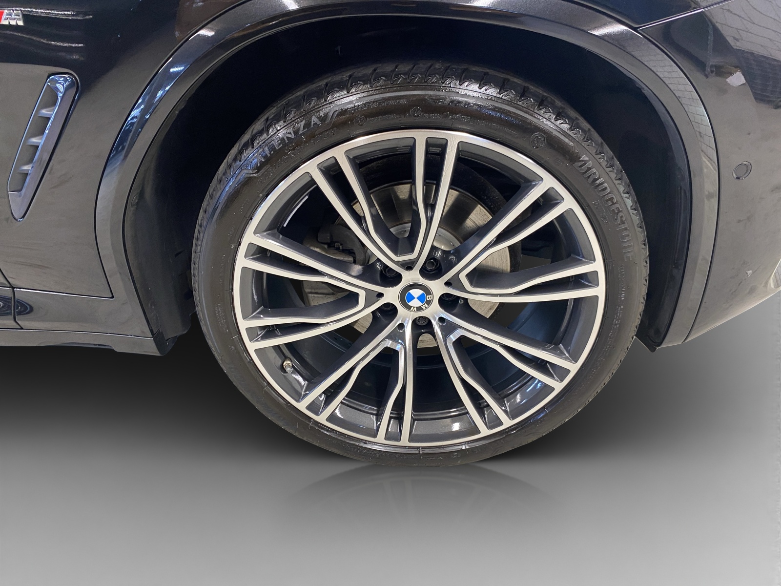 BMW X3 xDrive 20d Individual M Sport Steptronic-image-15