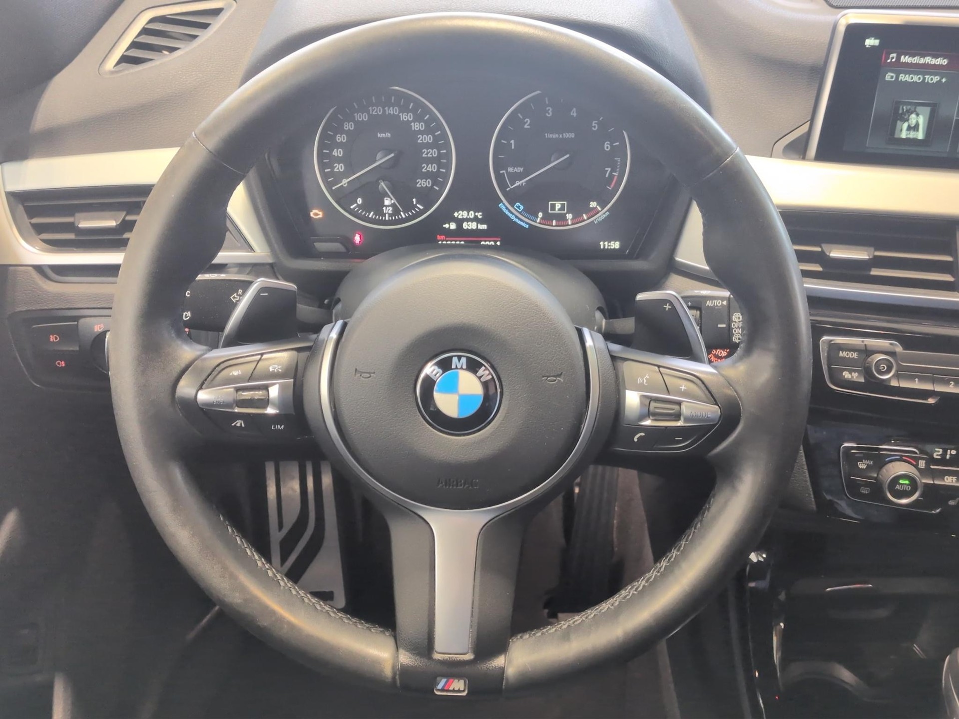 BMW X1 25i xDrive-image-13