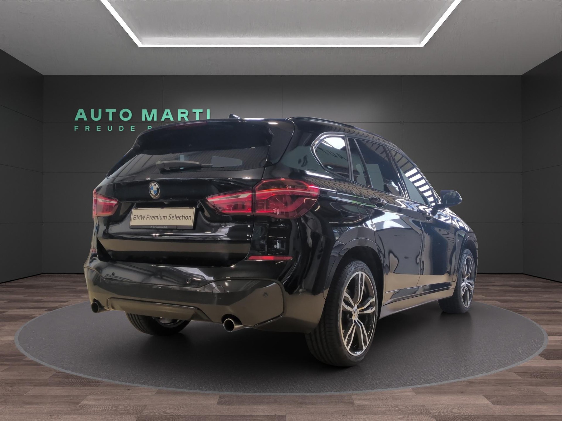 BMW X1 25i xDrive-image-3