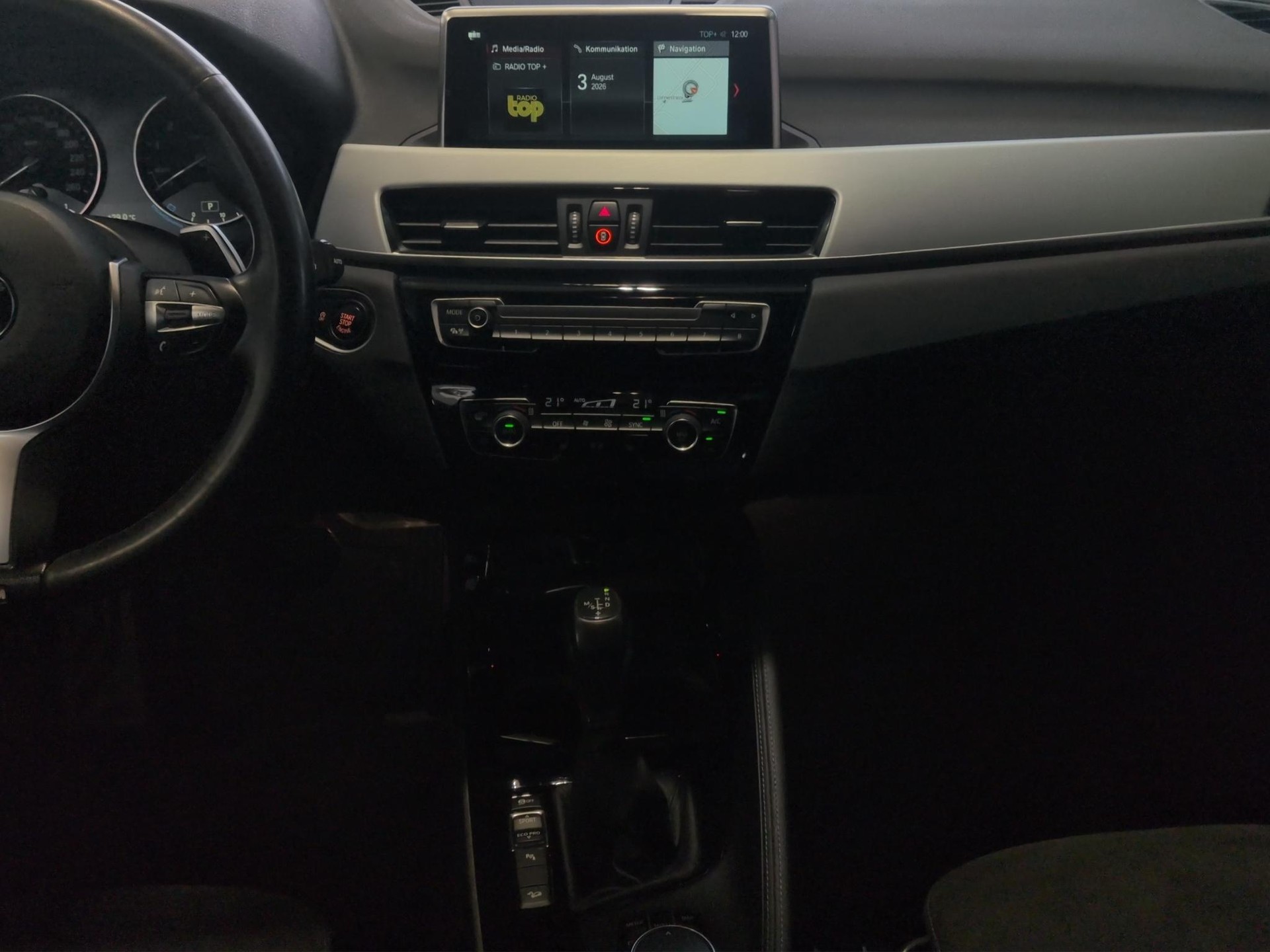 BMW X1 25i xDrive-image-18