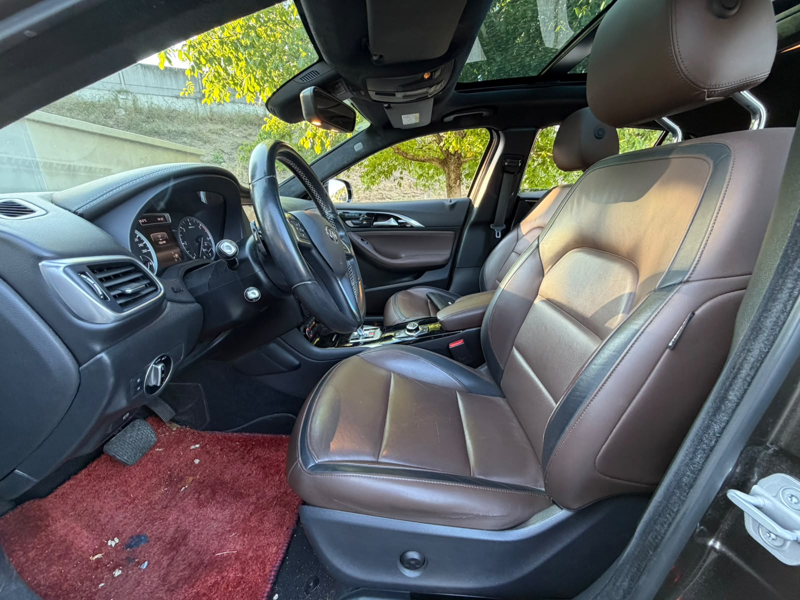 INFINITI QX30 2.2d Premium DCT AWD-image-8