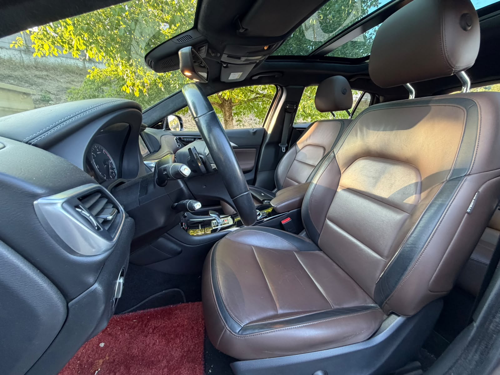 INFINITI QX30 2.2d Premium DCT AWD-image-11
