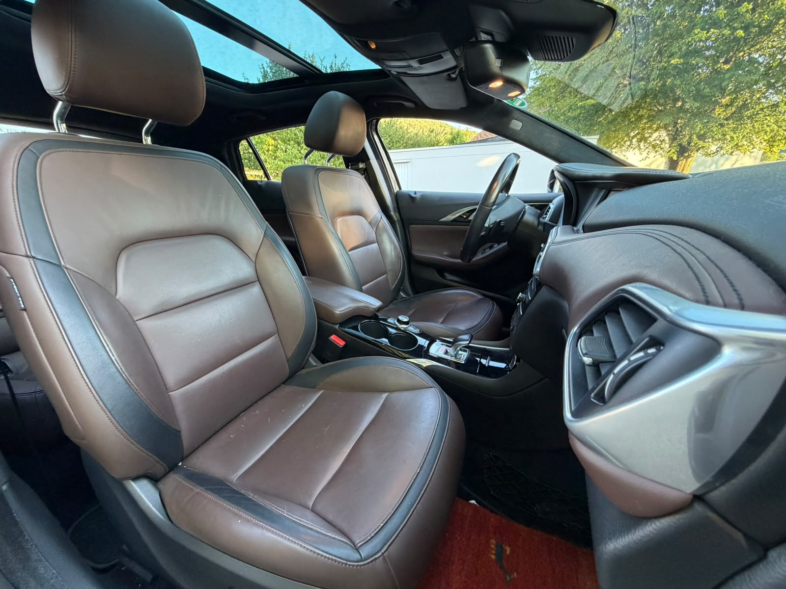 INFINITI QX30 2.2d Premium DCT AWD-image-16