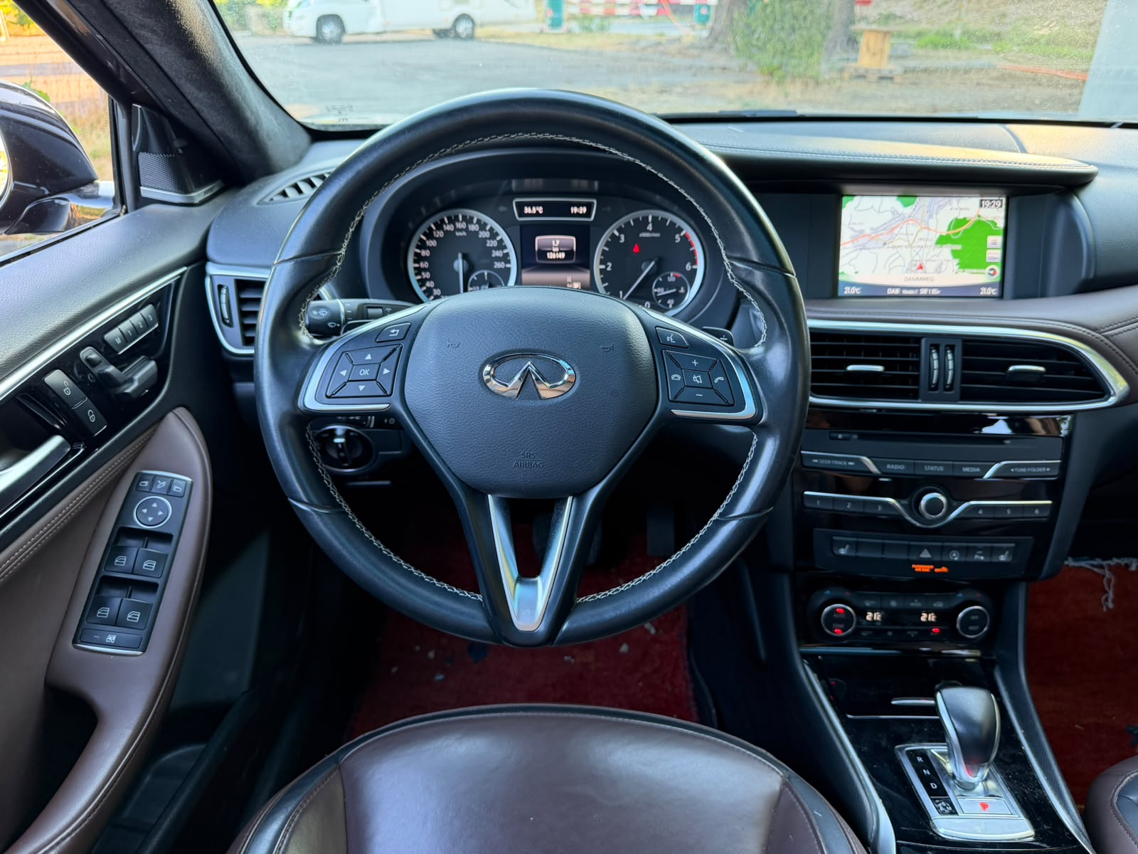 INFINITI QX30 2.2d Premium DCT AWD-image-19