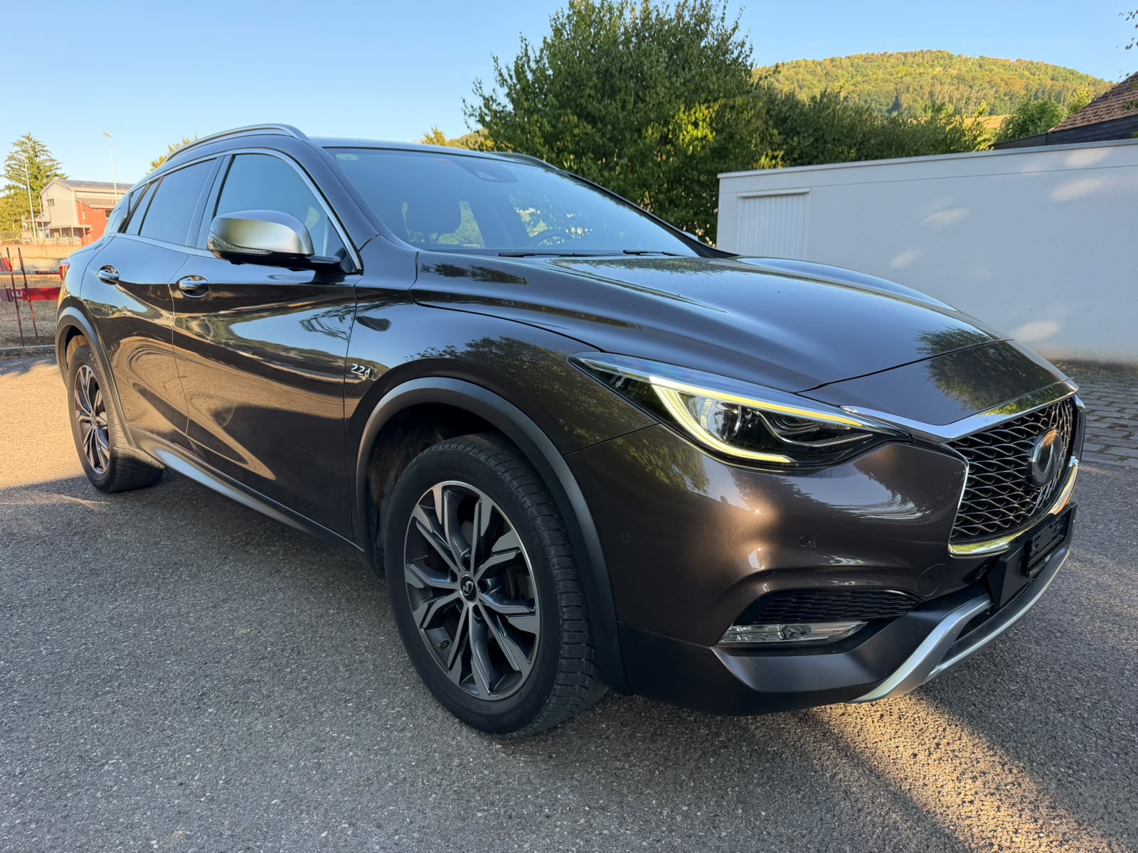 INFINITI QX30 2.2d Premium DCT AWD-image-6