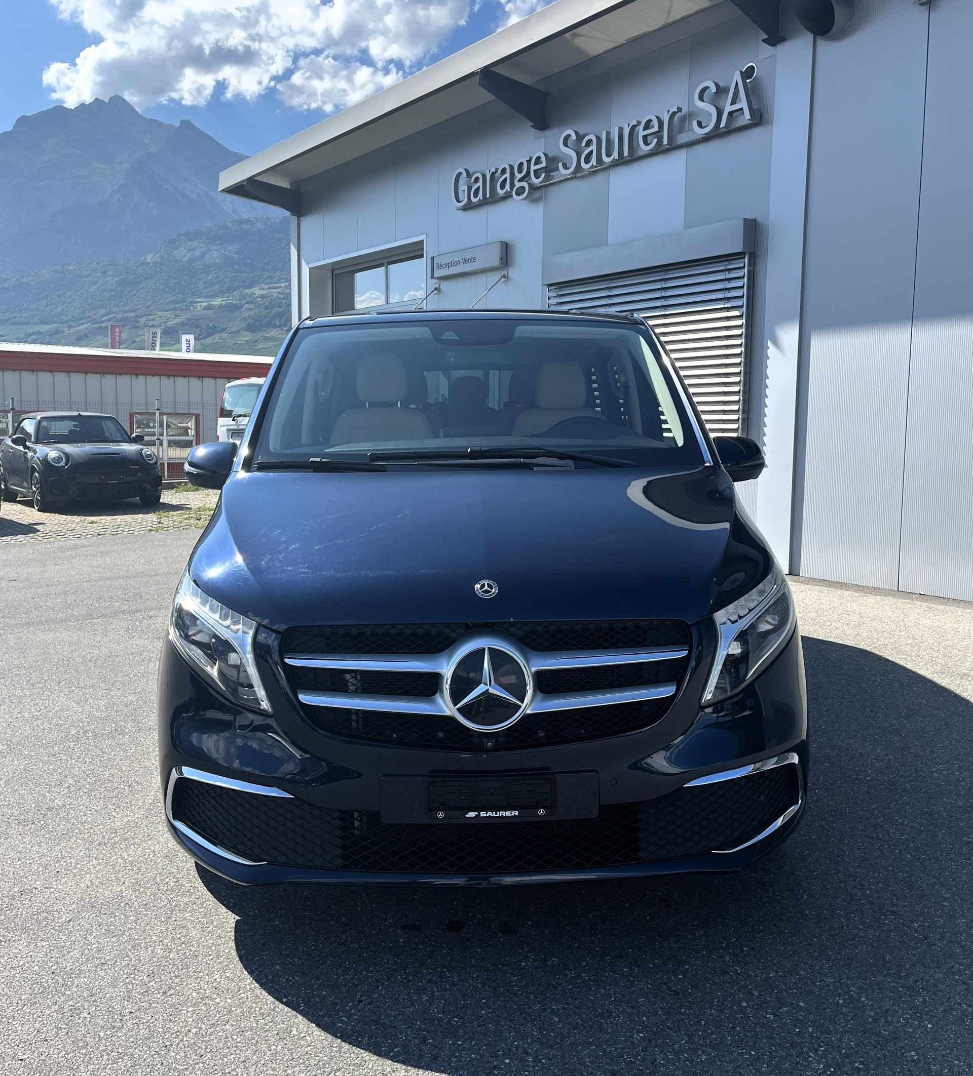 MERCEDES-BENZ V 300 d Avantgarde kompakt 4Matic 9G-Tronic-image-6