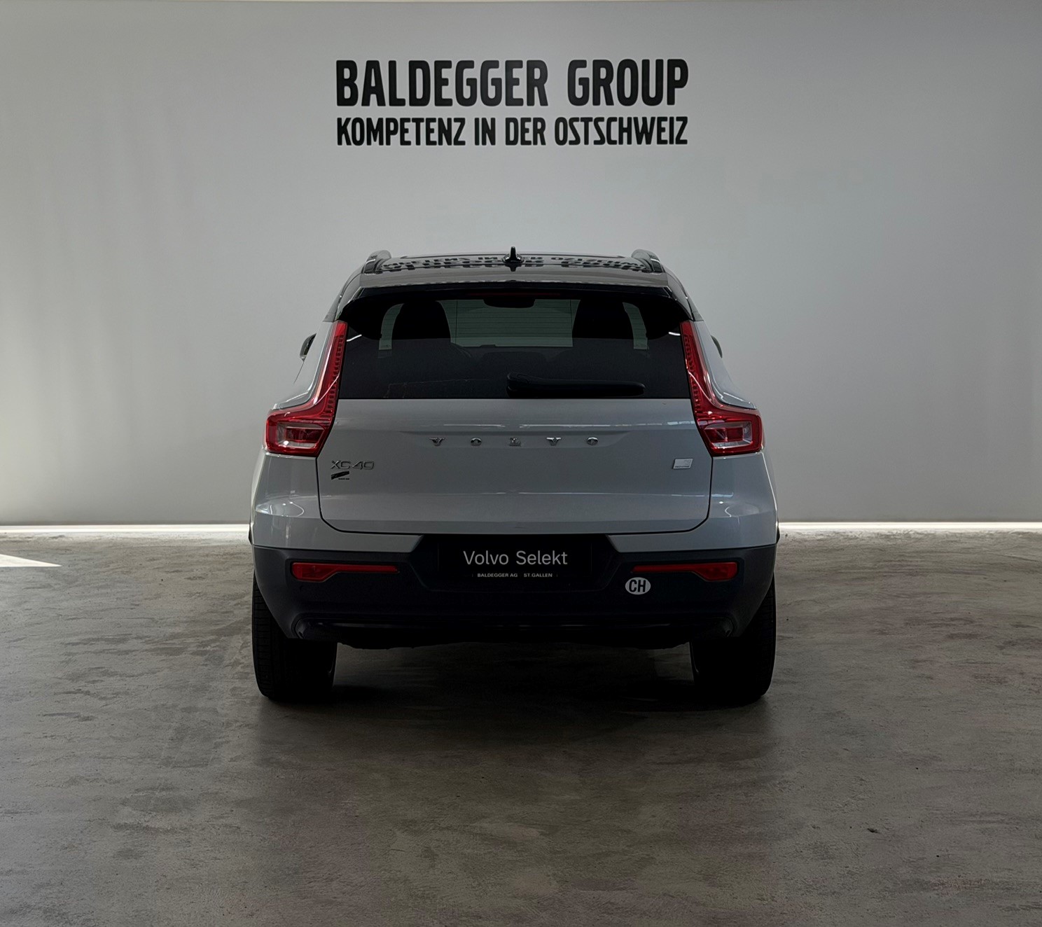 VOLVO XC40 P8 Twin R-Design AWD-image-6