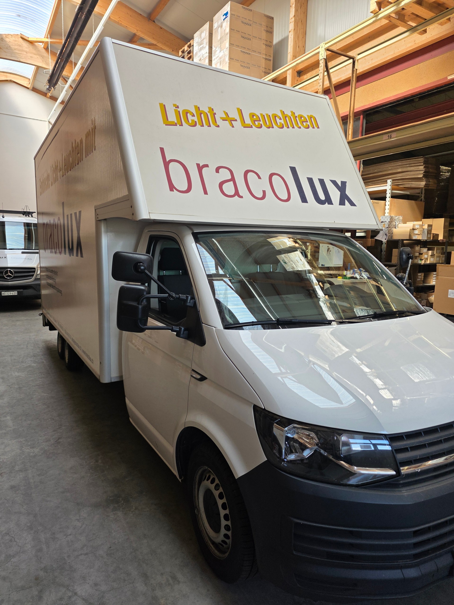 VW T6 TDI 2.0 DSG mit Kastenaufbau und Hebebühne-image-7