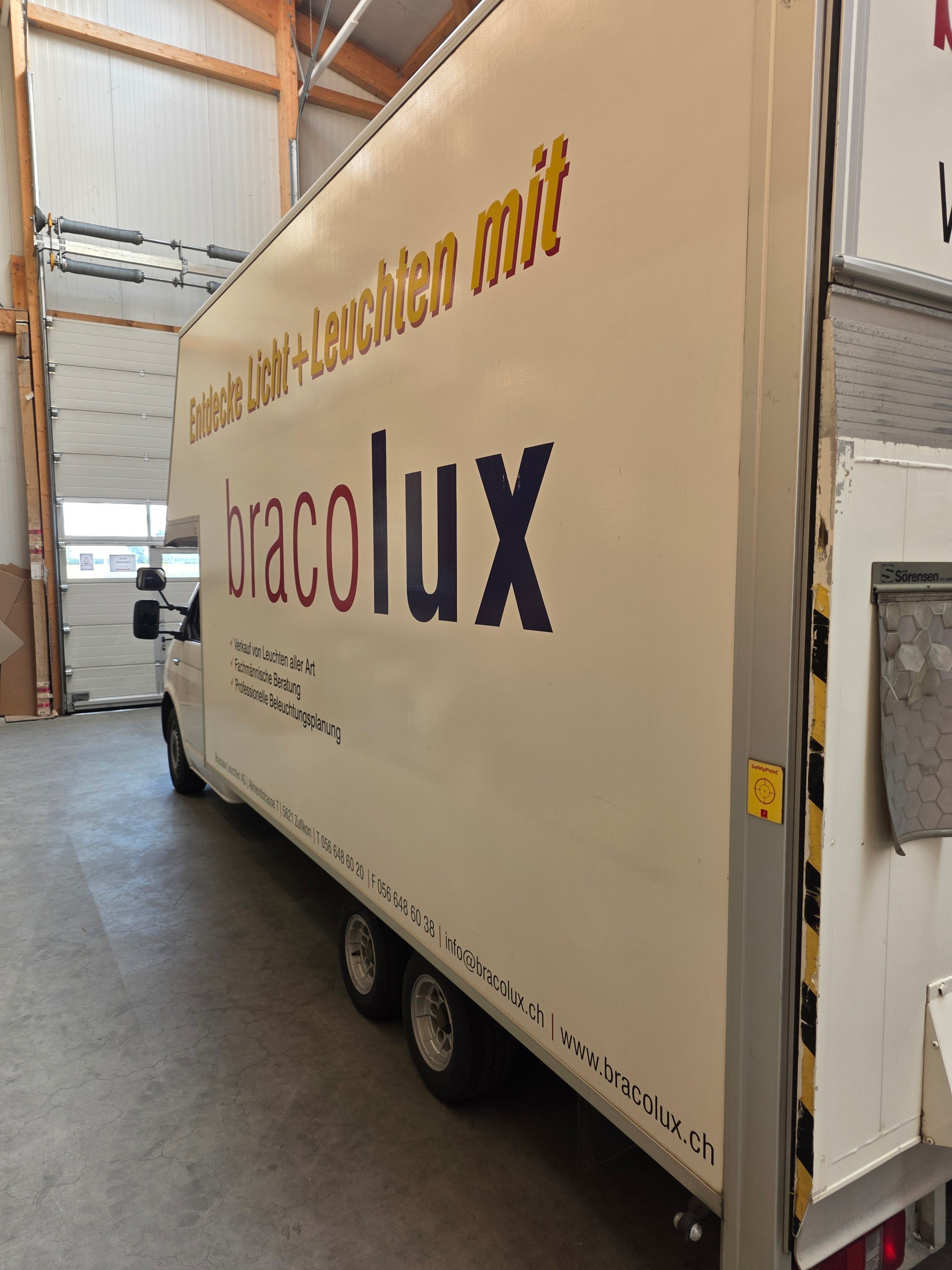 VW T6 TDI 2.0 DSG mit Kastenaufbau und Hebebühne-image-2