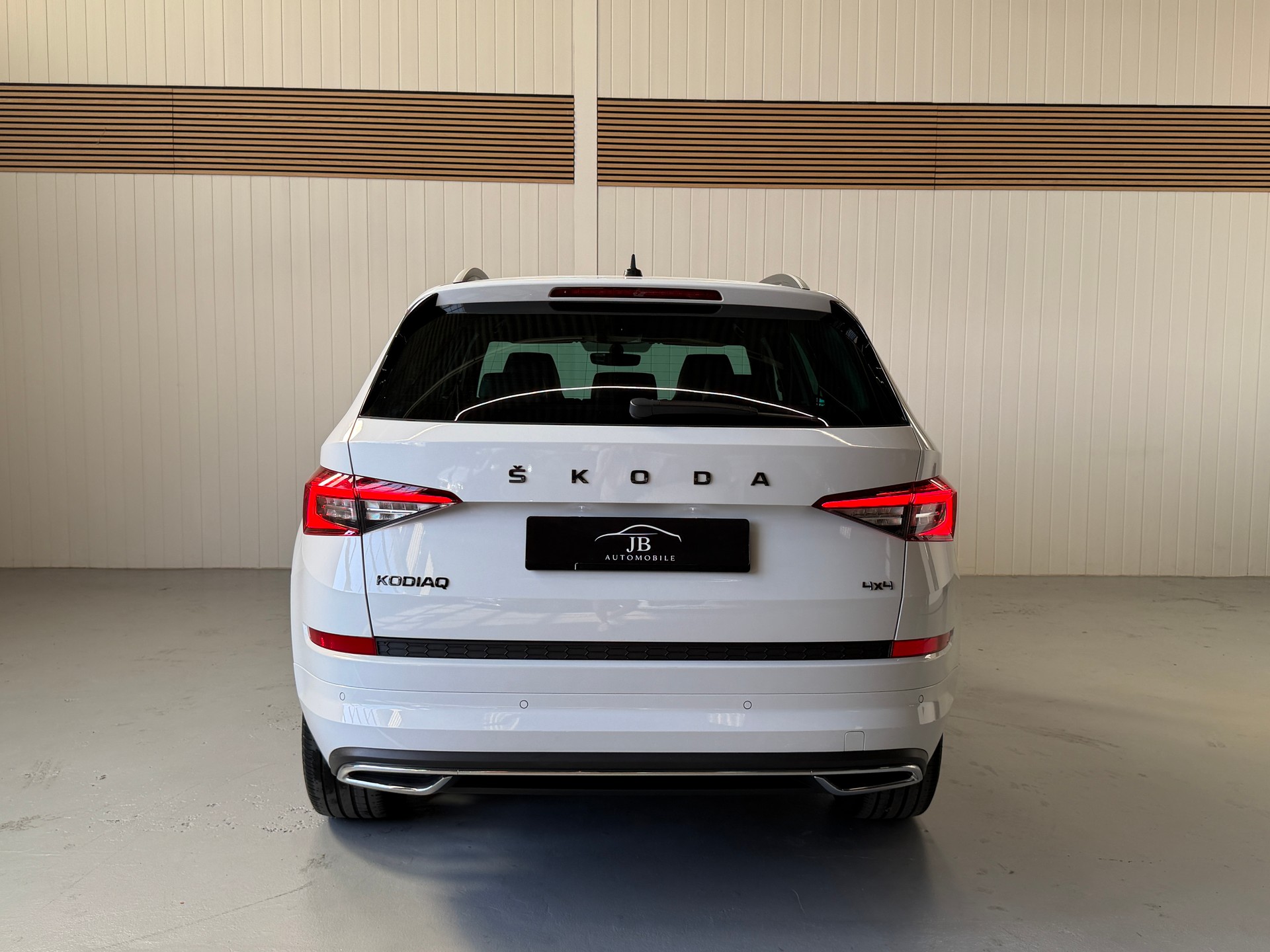 SKODA Kodiaq 2.0 TDI CR Sport Line 4x4 DSG, ab MFK und Service, 7 Plätze-image-3