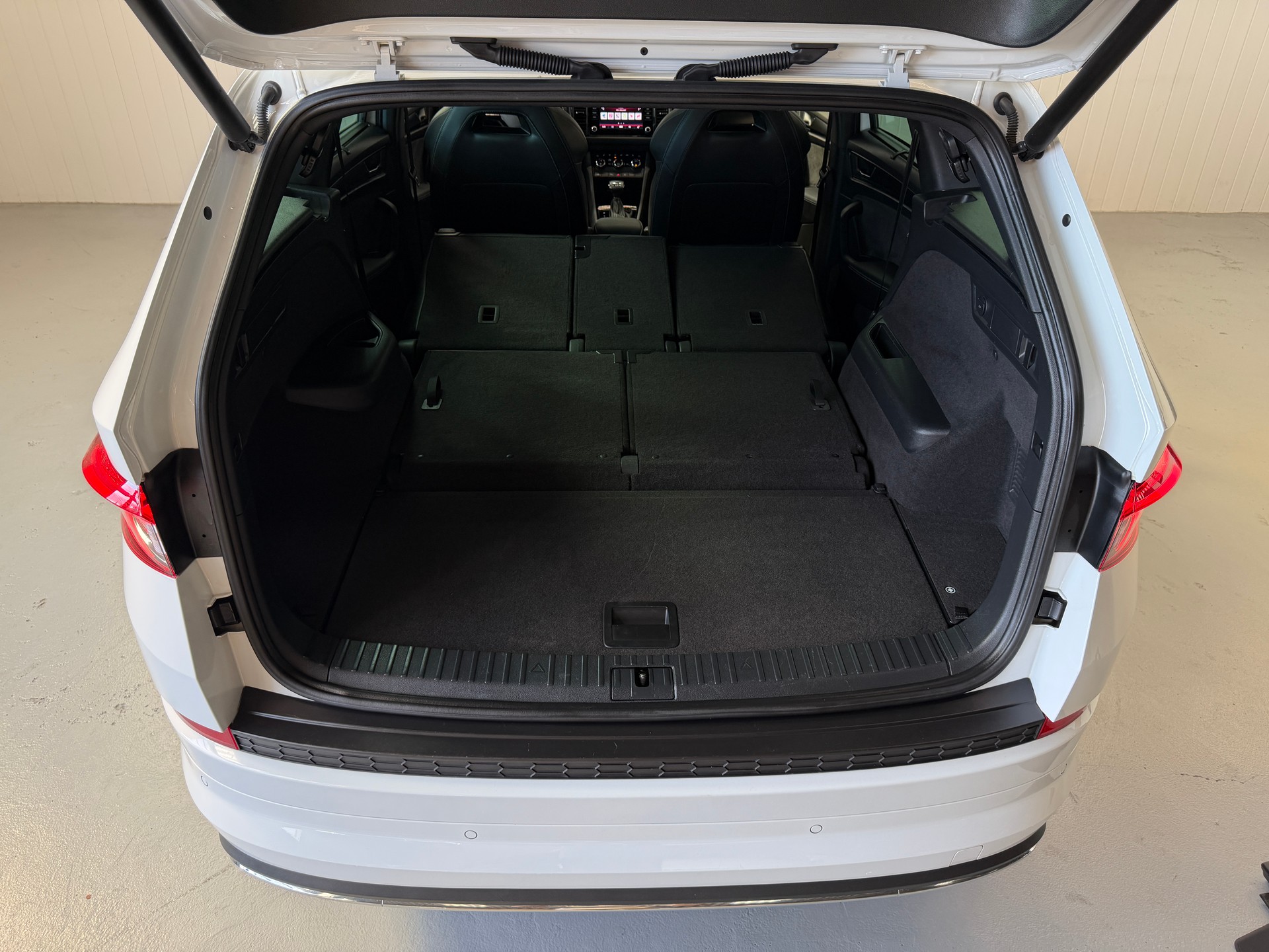 SKODA Kodiaq 2.0 TDI CR Sport Line 4x4 DSG, ab MFK und Service, 7 Plätze-image-16