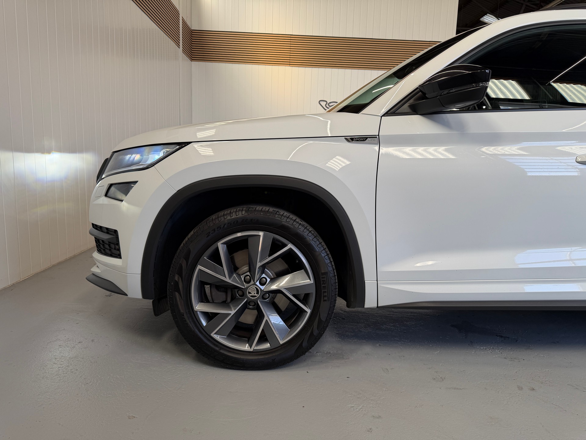 SKODA Kodiaq 2.0 TDI CR Sport Line 4x4 DSG, ab MFK und Service, 7 Plätze-image-7