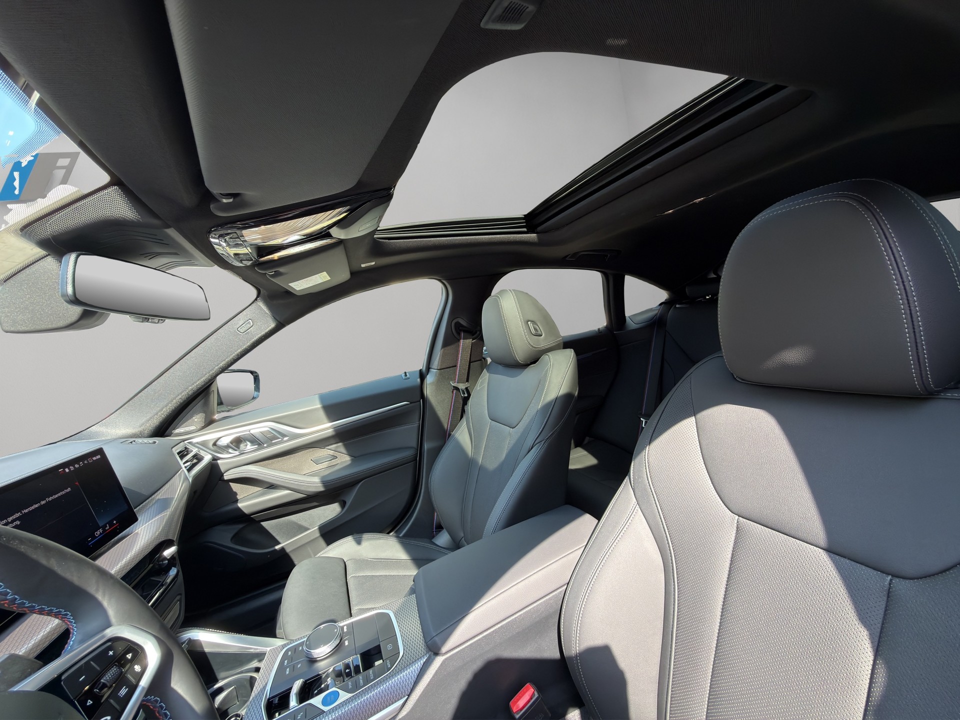 BMW i4 M60 M Sport Pro-image-12