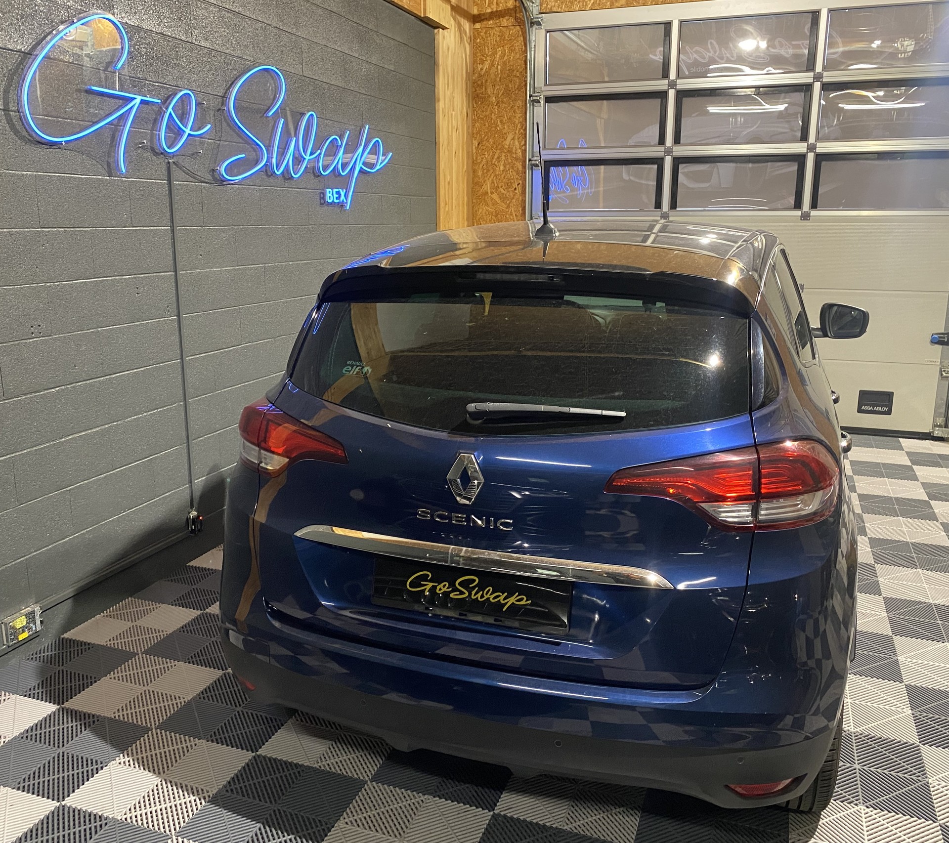 RENAULT Scénic 1.2 16V Turbo Bose-image-4