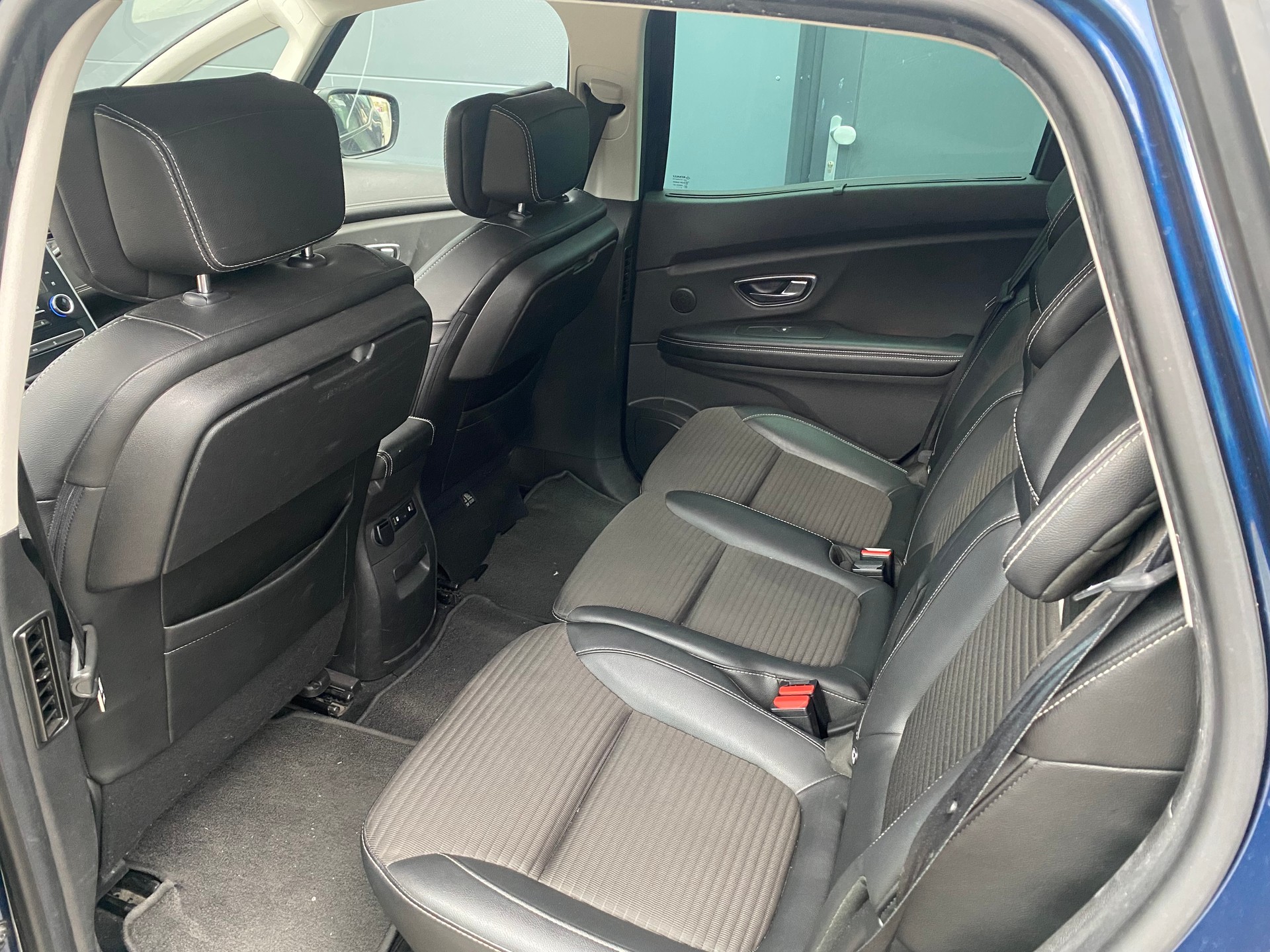RENAULT Scénic 1.2 16V Turbo Bose-image-17