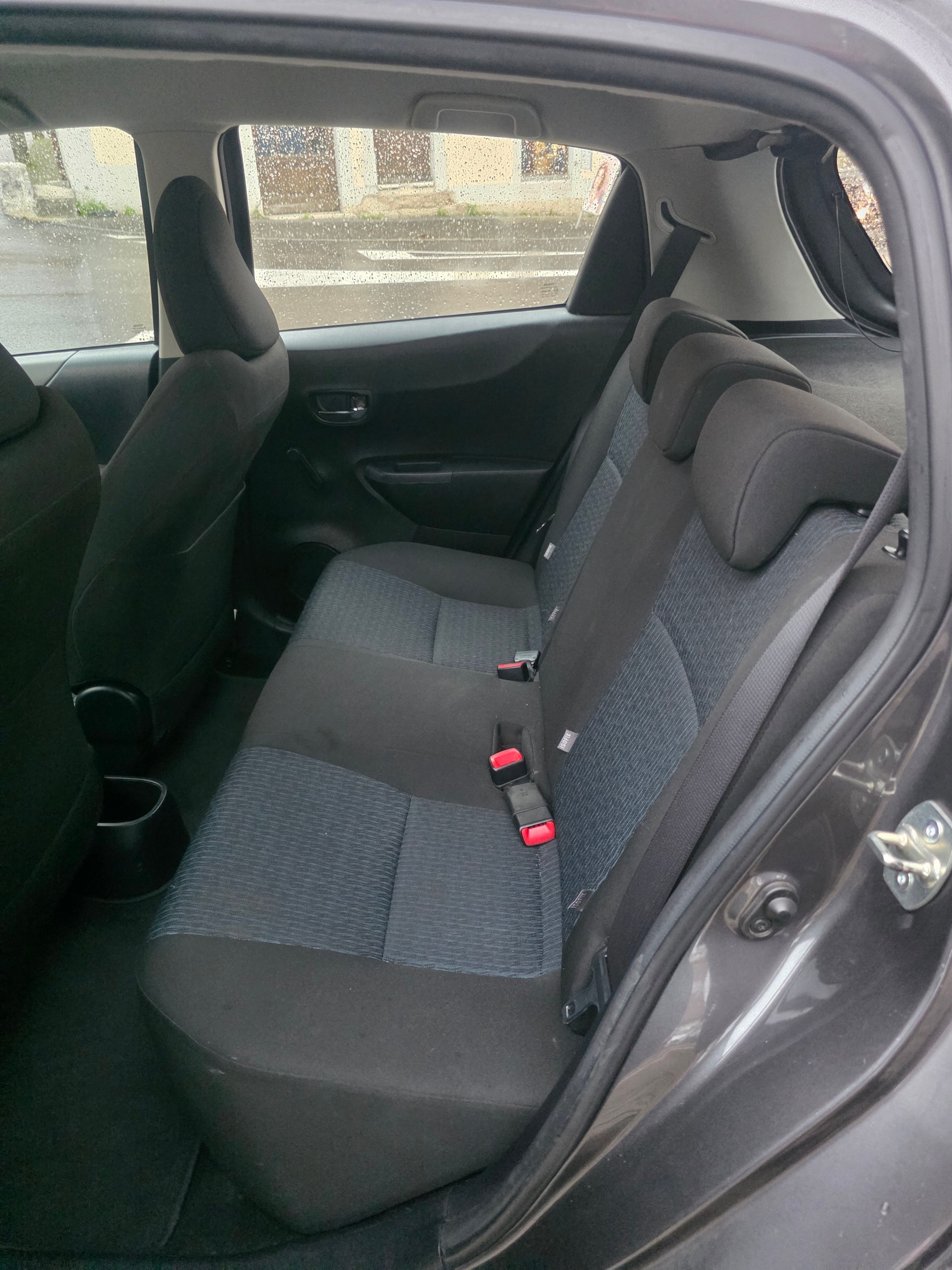 TOYOTA Yaris 1.33 Sol-image-12