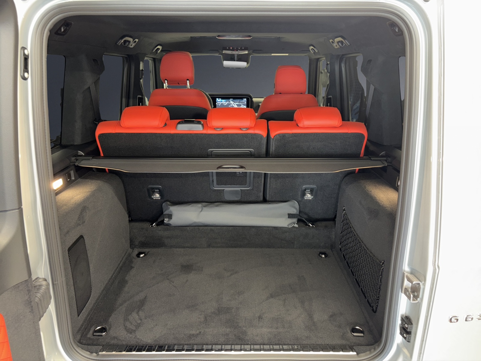 MERCEDES-BENZ G 63 AMG-image-14
