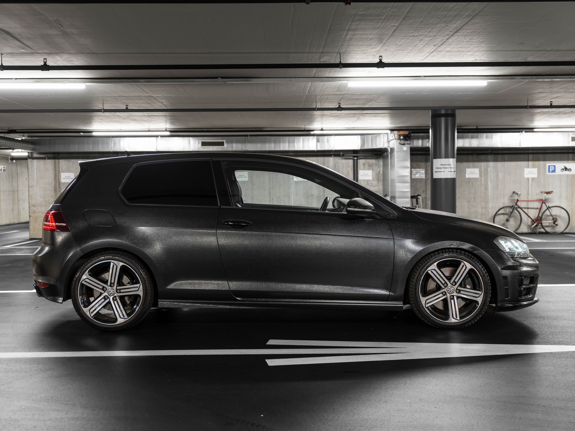 VW Golf 2.0 TSI R 4Motion DSG KROKOGOLF-image-10