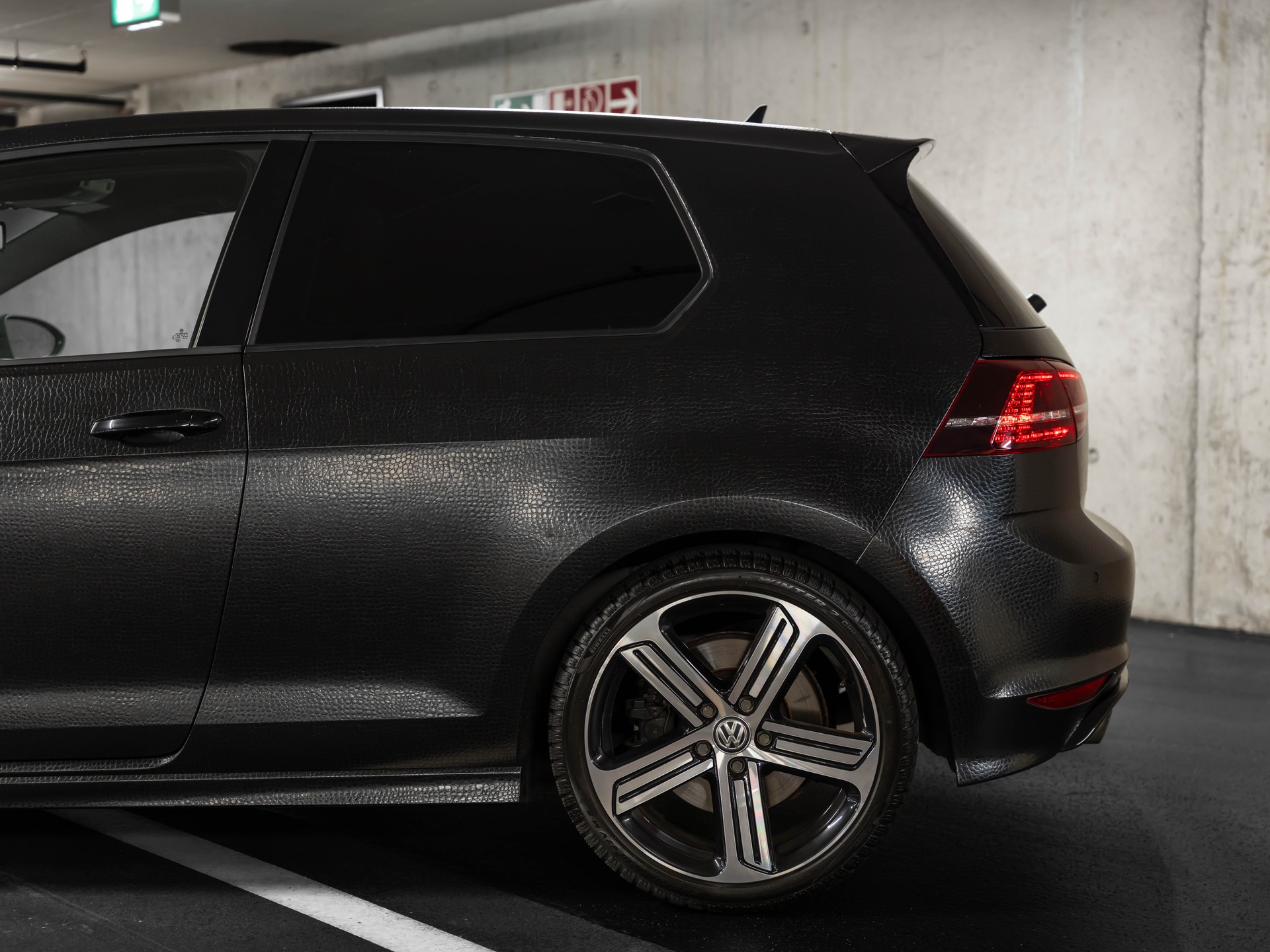 VW Golf 2.0 TSI R 4Motion DSG KROKOGOLF-image-3