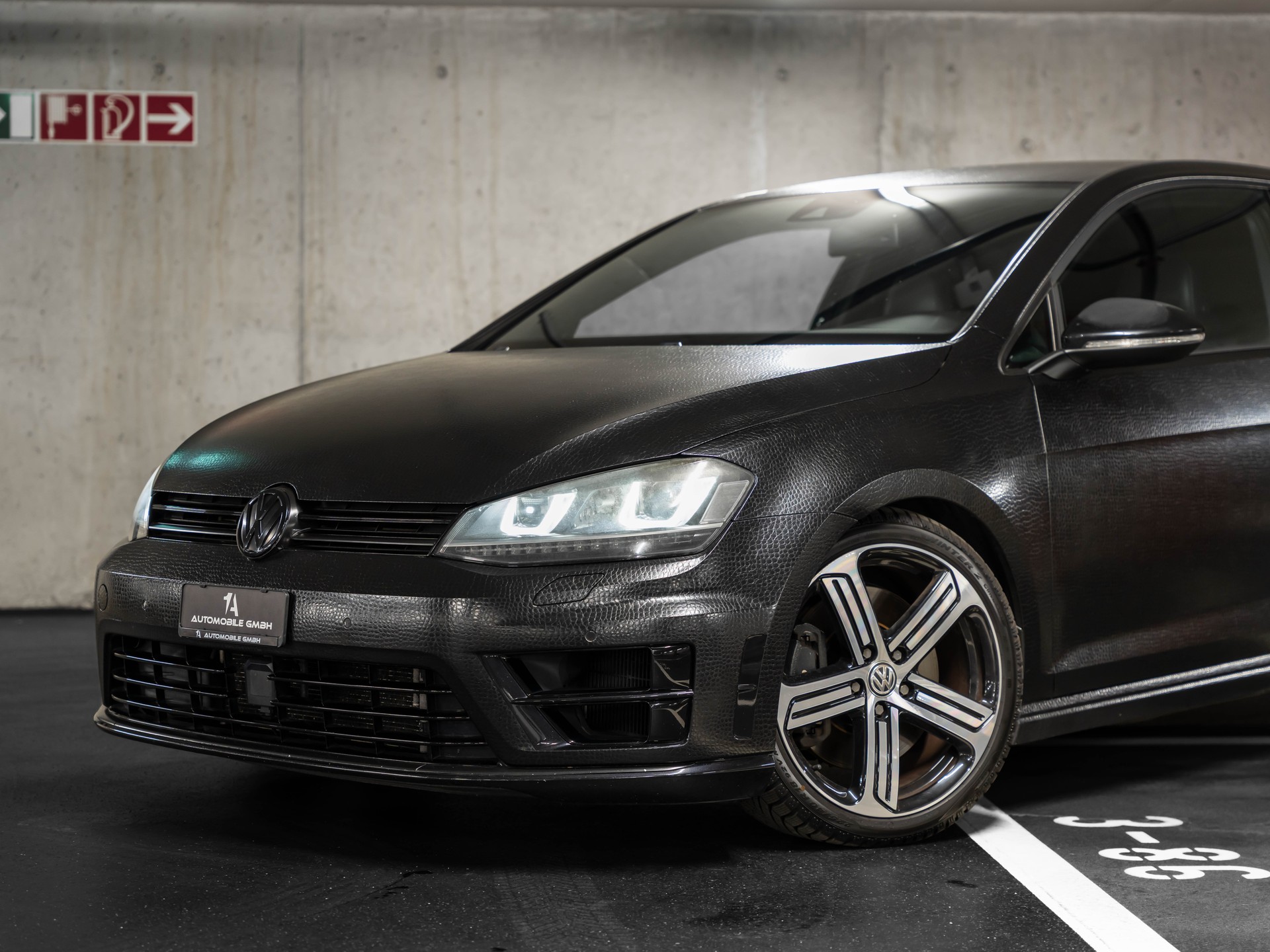 VW Golf 2.0 TSI R 4Motion DSG KROKOGOLF-image-1