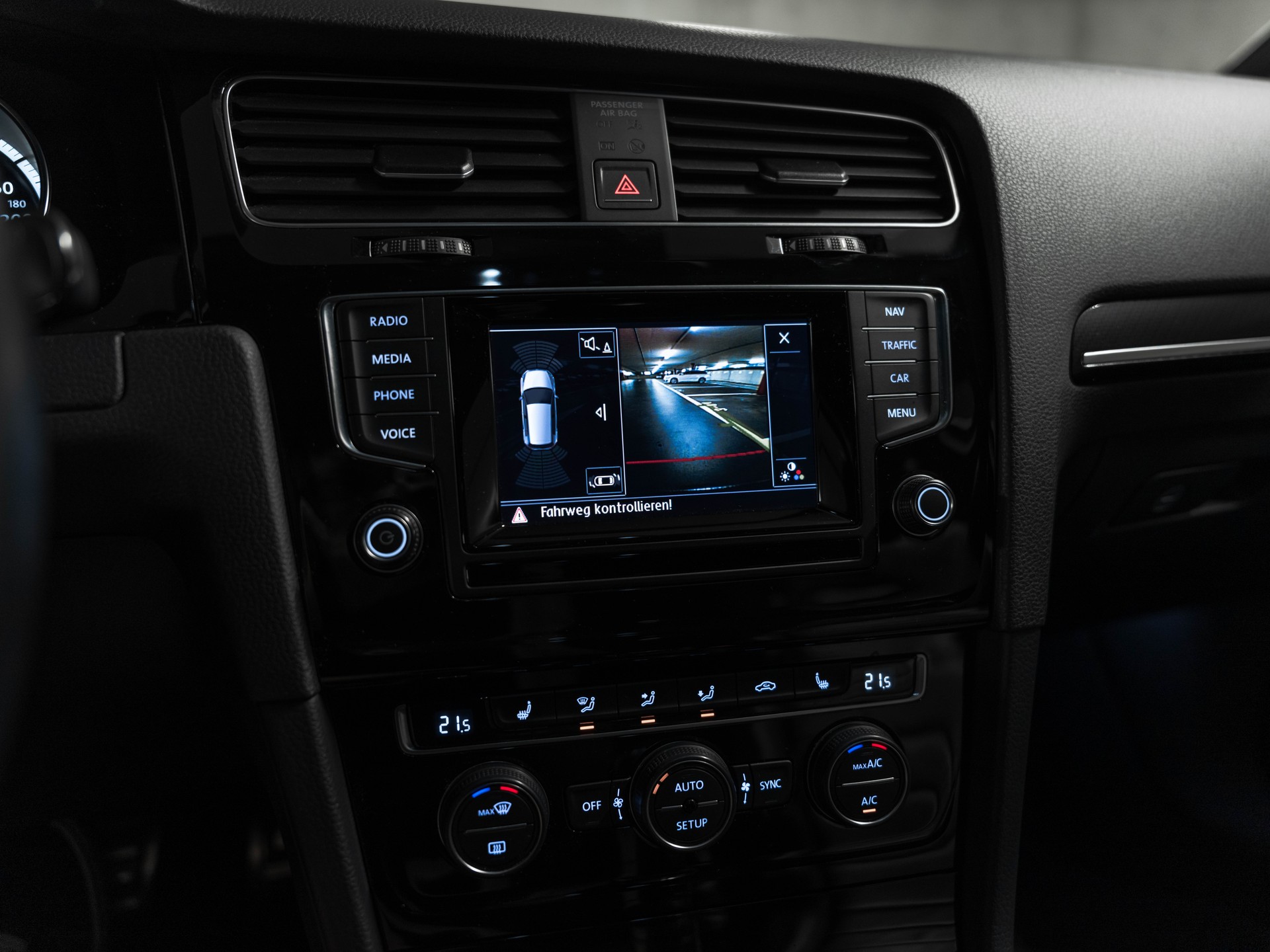 VW Golf 2.0 TSI R 4Motion DSG KROKOGOLF-image-17