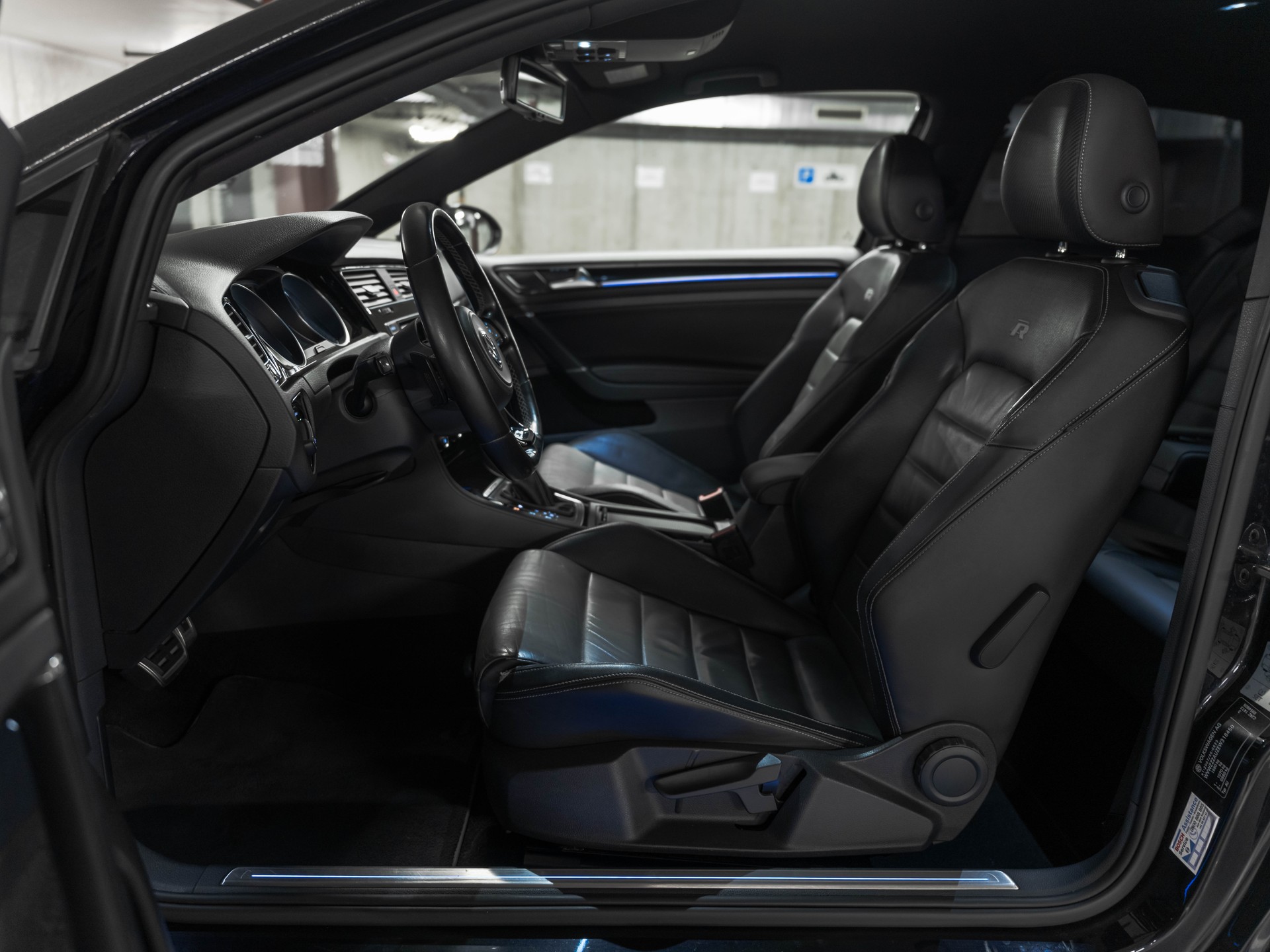 VW Golf 2.0 TSI R 4Motion DSG KROKOGOLF-image-24
