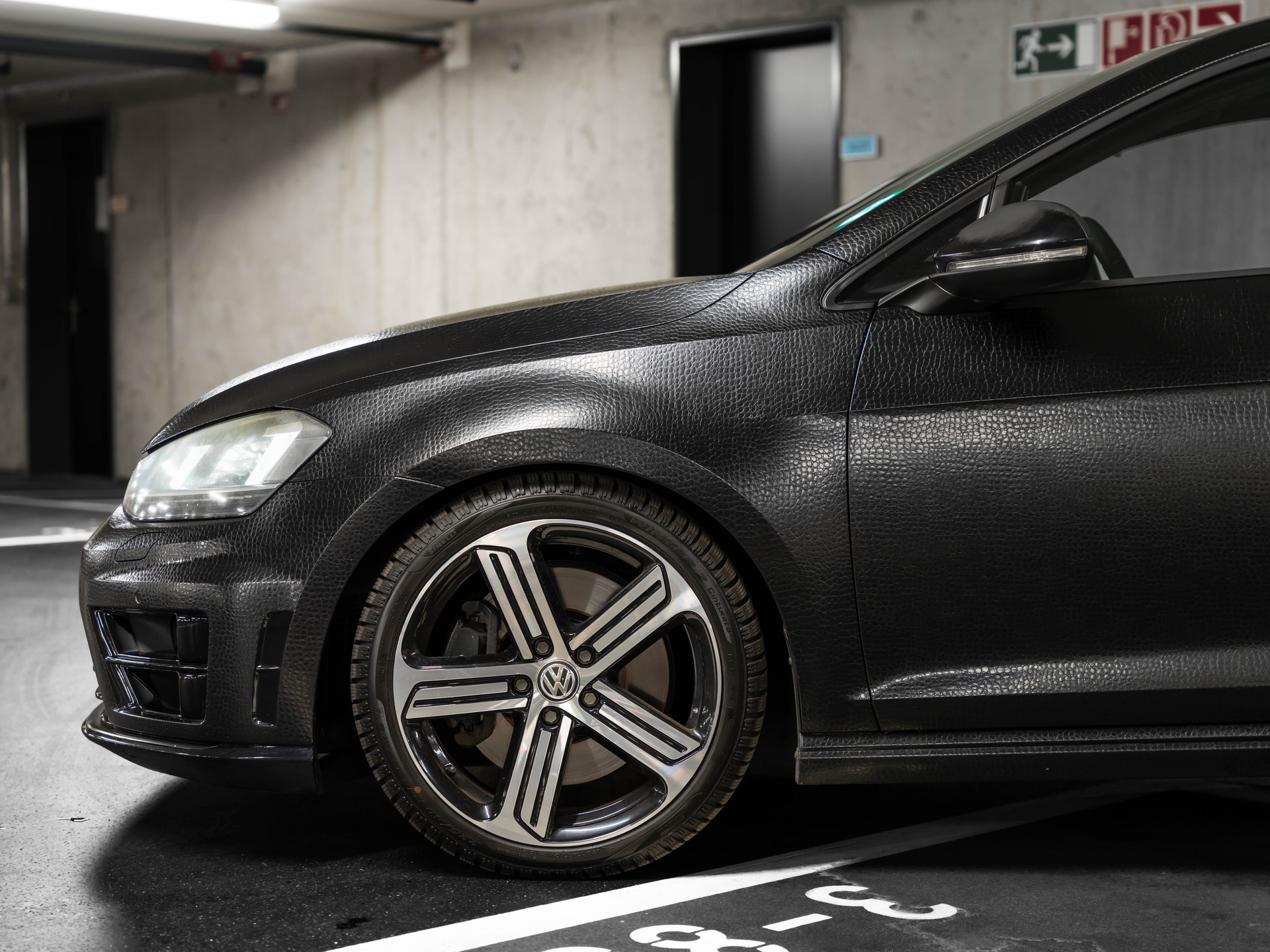 VW Golf 2.0 TSI R 4Motion DSG KROKOGOLF-image-2