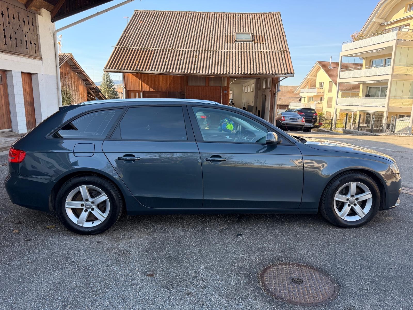 AUDI A4 Avant 3.0 TDI quattro S-tronic-image-5