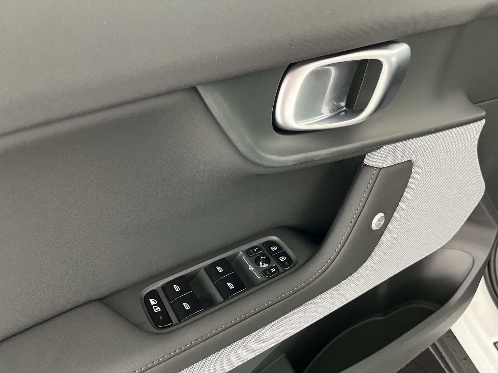 POLESTAR 2 Long Range Dual Motor Performance Prime-image-16