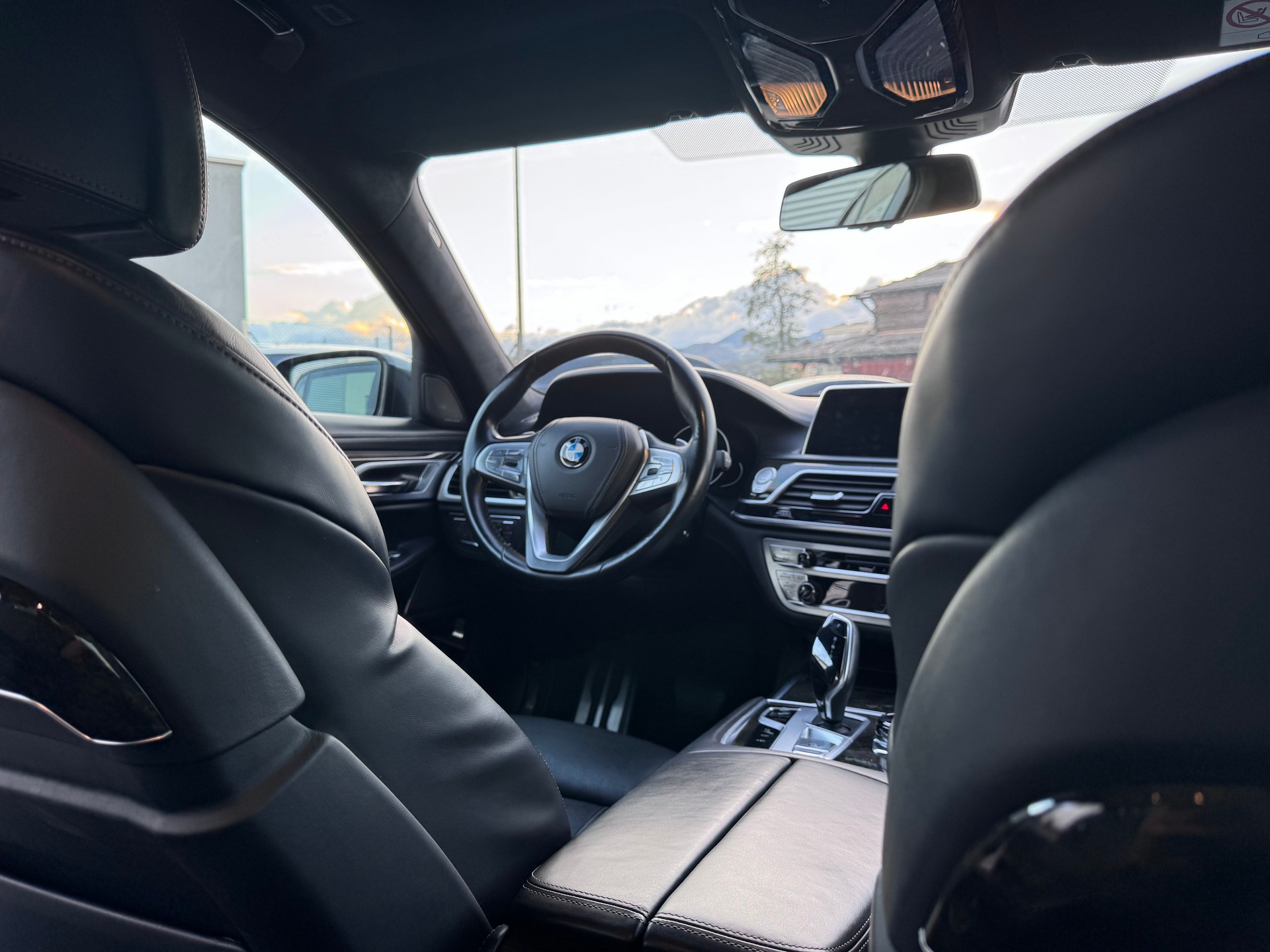 BMW 730d xDrive Steptronic-image-10