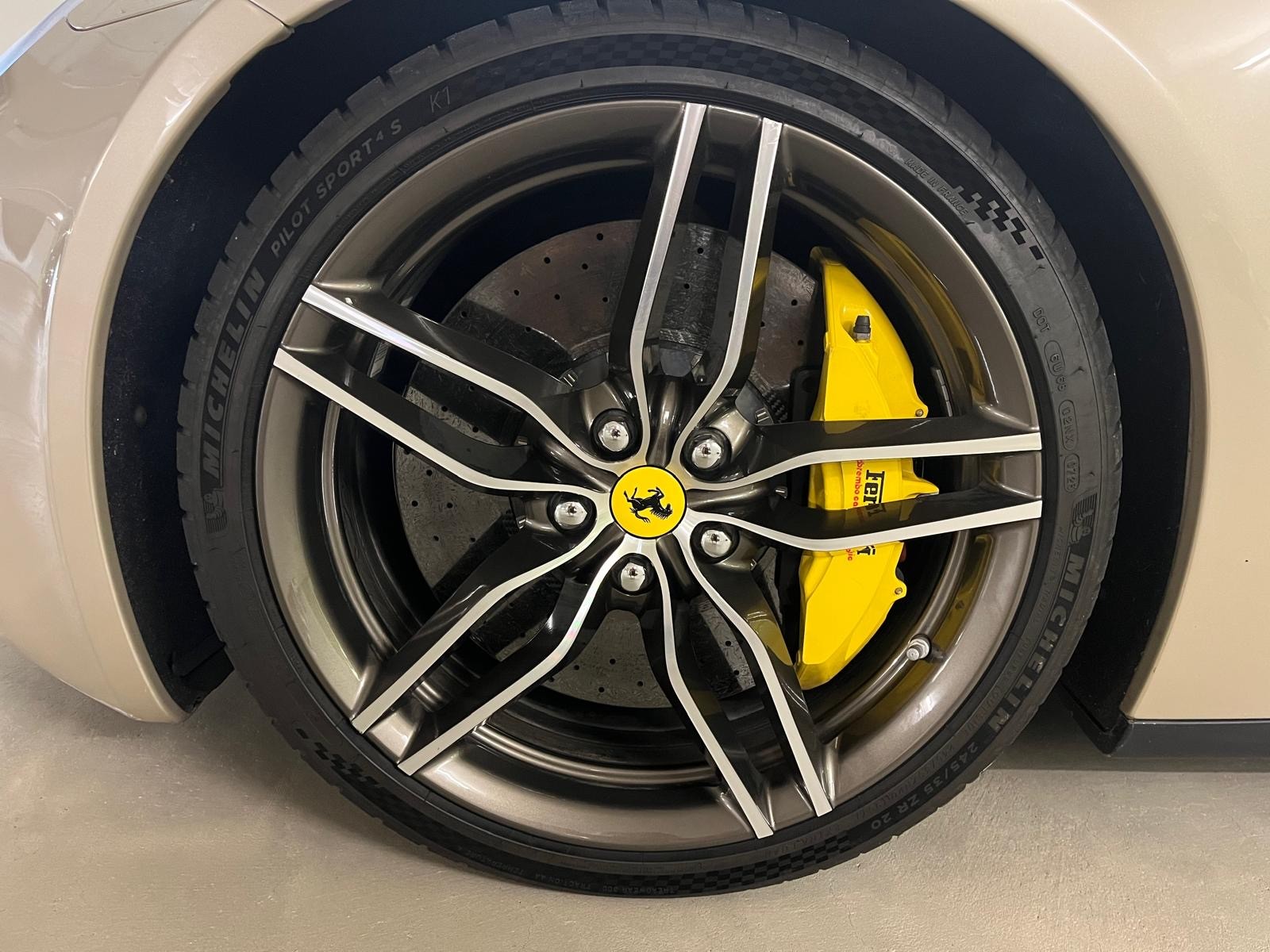 FERRARI 6.3-image-2