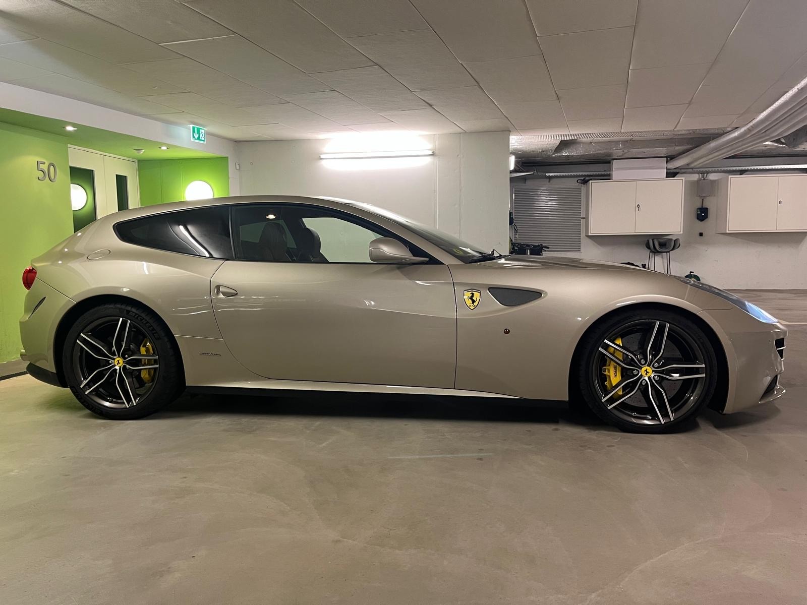 FERRARI 6.3-image-1