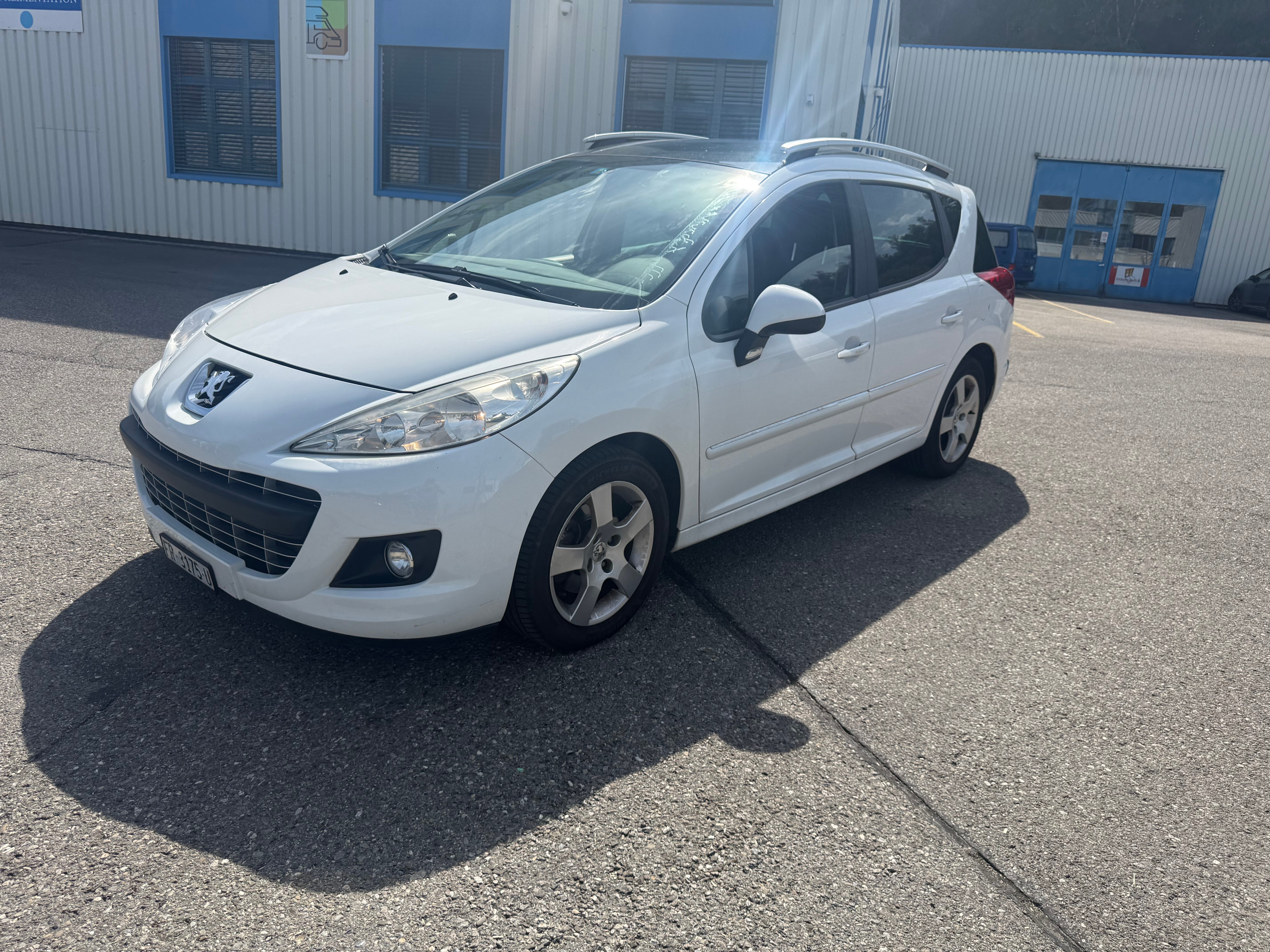 Car photo