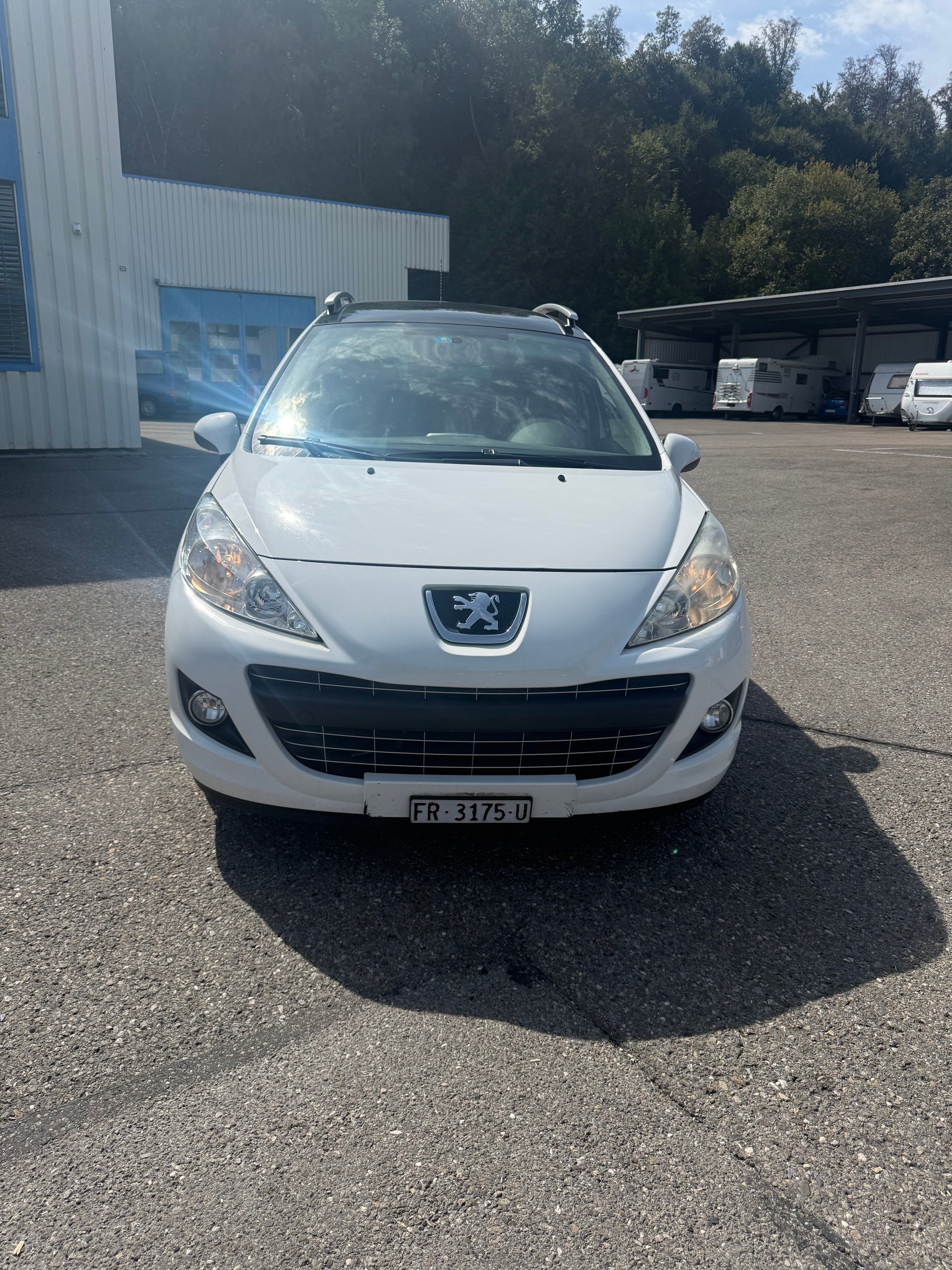 PEUGEOT 207 SW 1.6 16V Allure Automatic-image-1