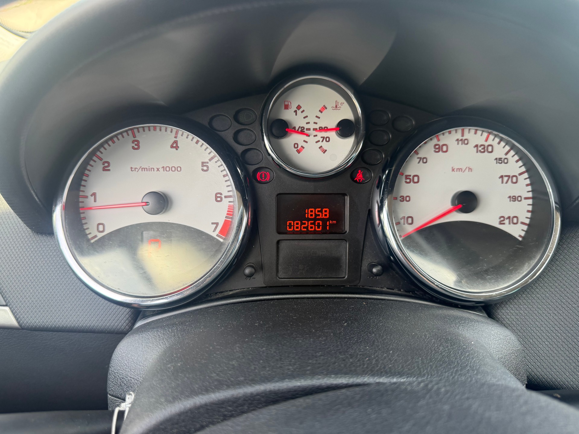 PEUGEOT 207 SW 1.6 16V Allure Automatic-image-11