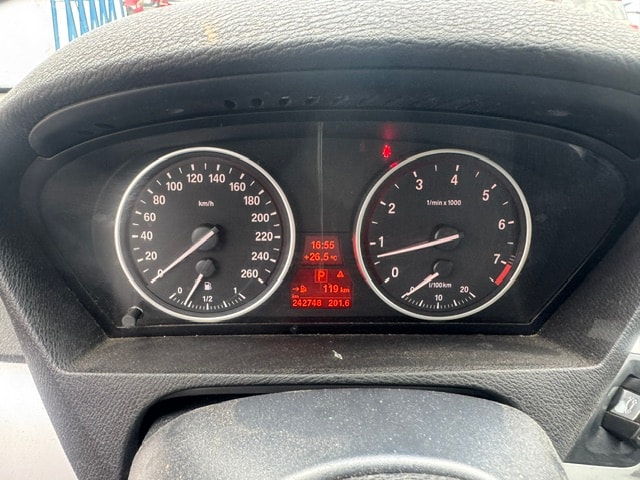 BMW X5 xDrive 30i (3.0si) Steptronic-image-14