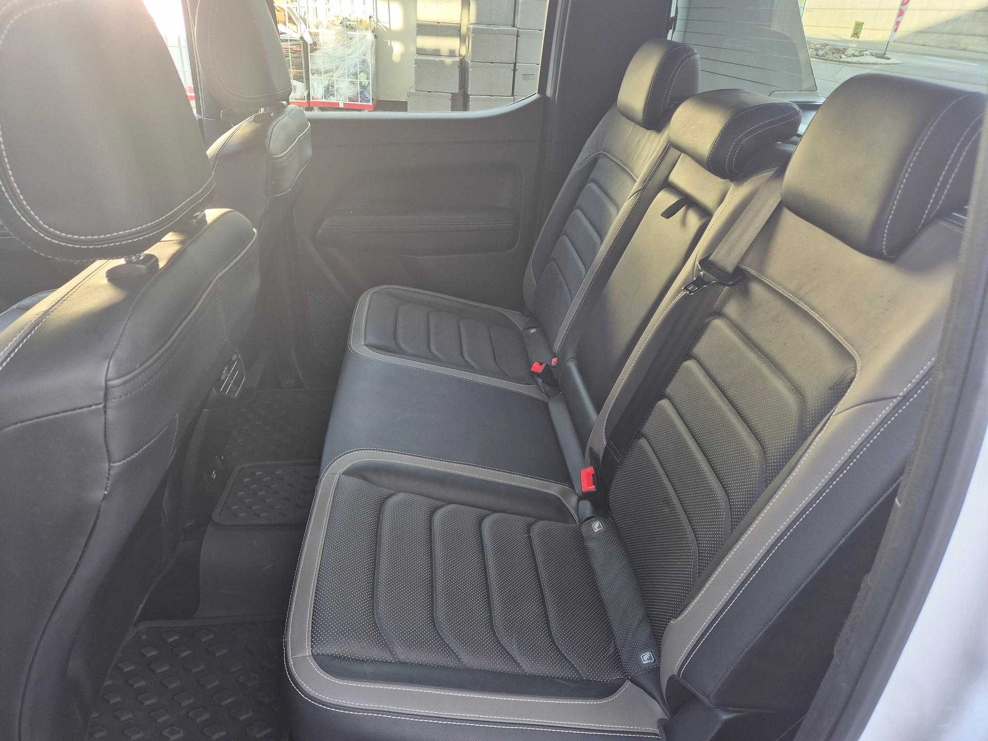 VW Amarok 3.0TDI Aventura Winter 1-image-9