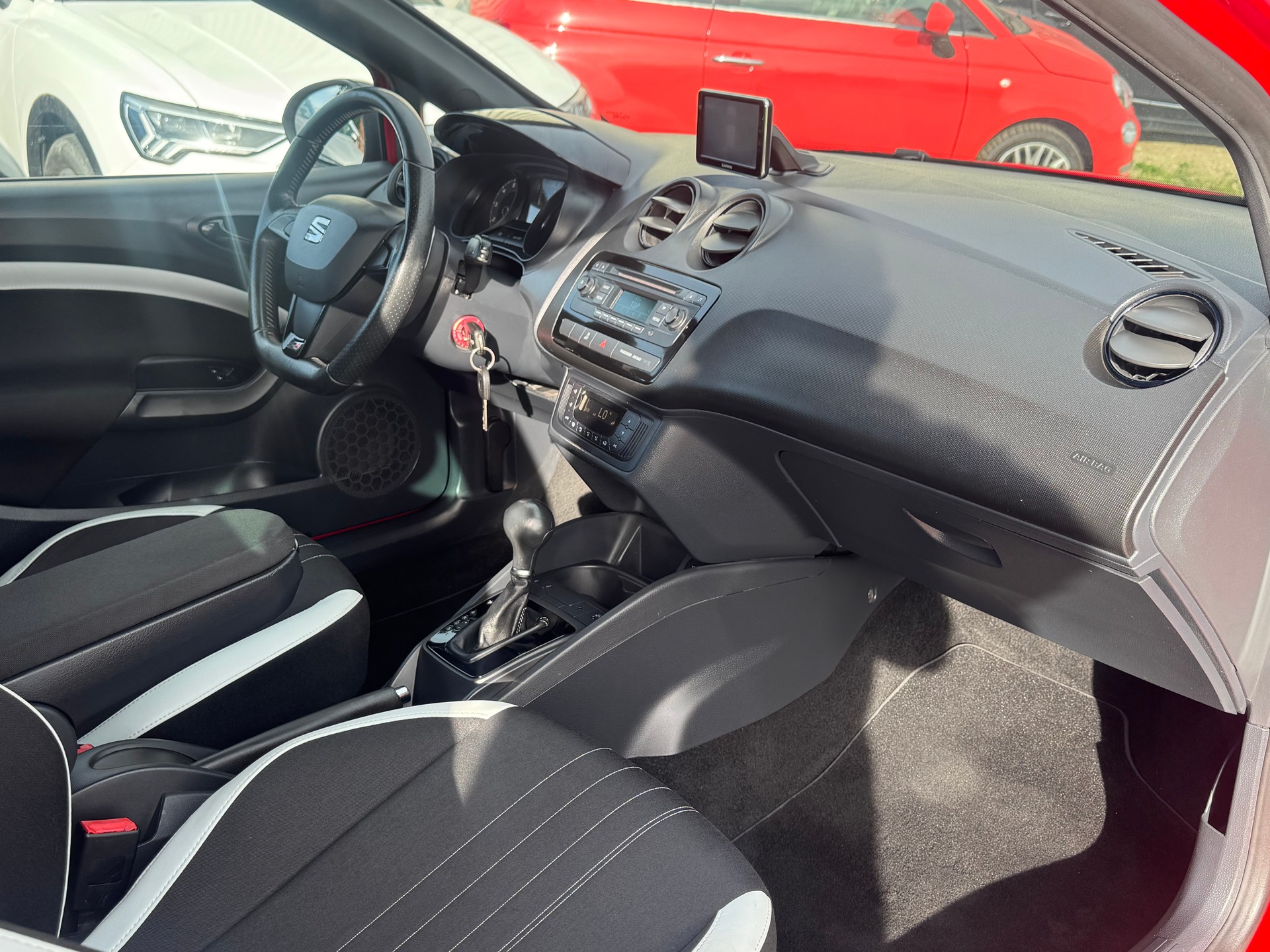 SEAT Ibiza SC 1.4 TSI Cupra DSG-image-5