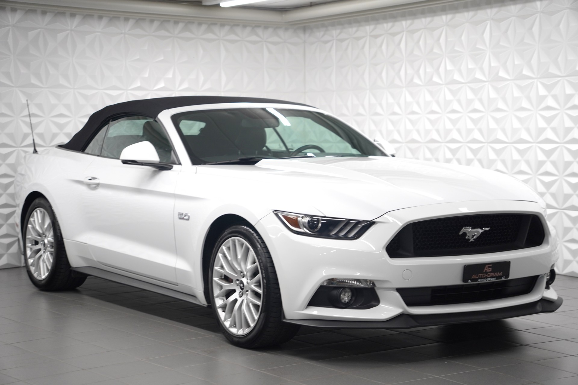 FORD Mustang Convertible 2.3 Automat-image-6