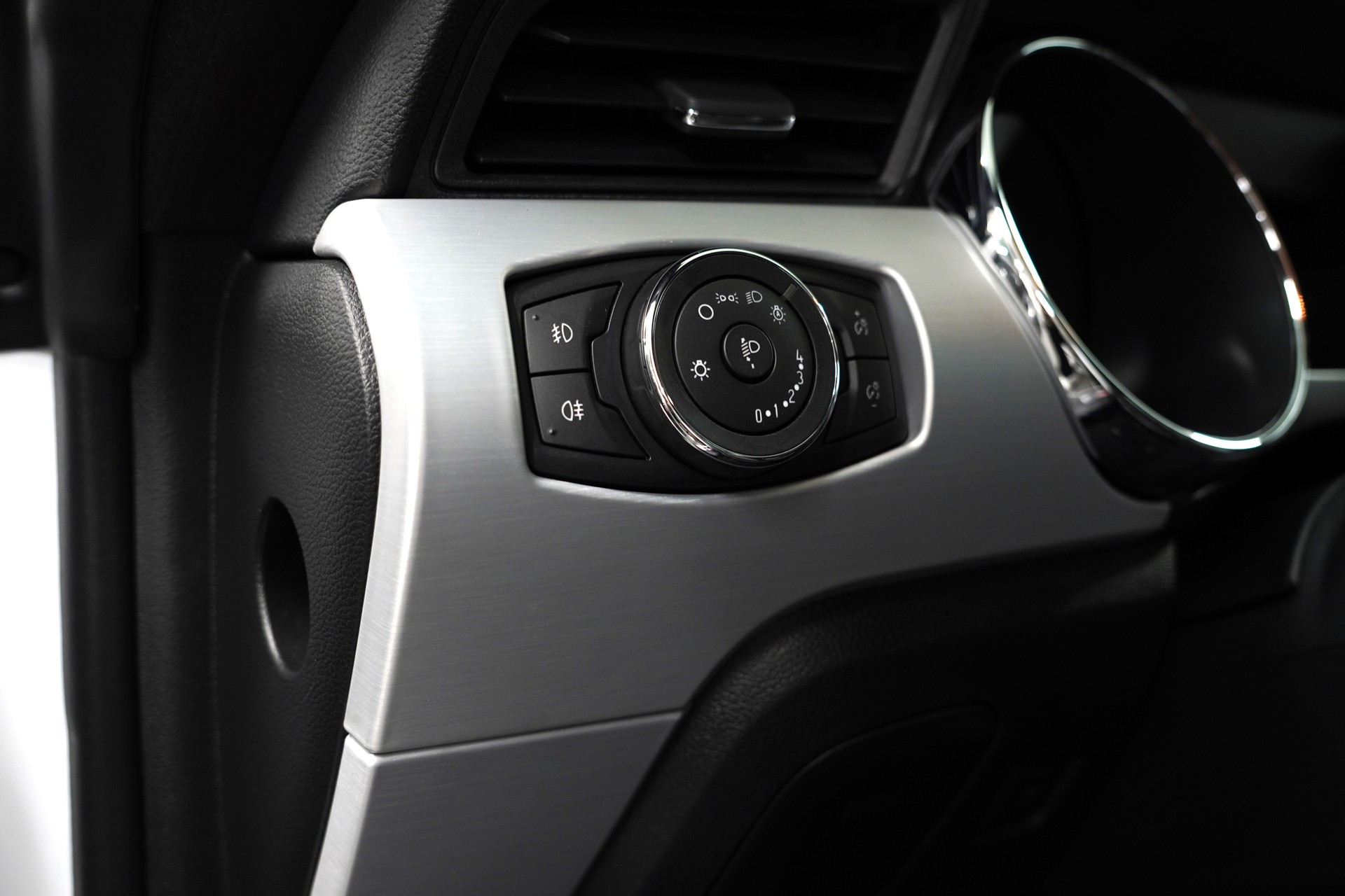 FORD Mustang Convertible 2.3 Automat-image-22